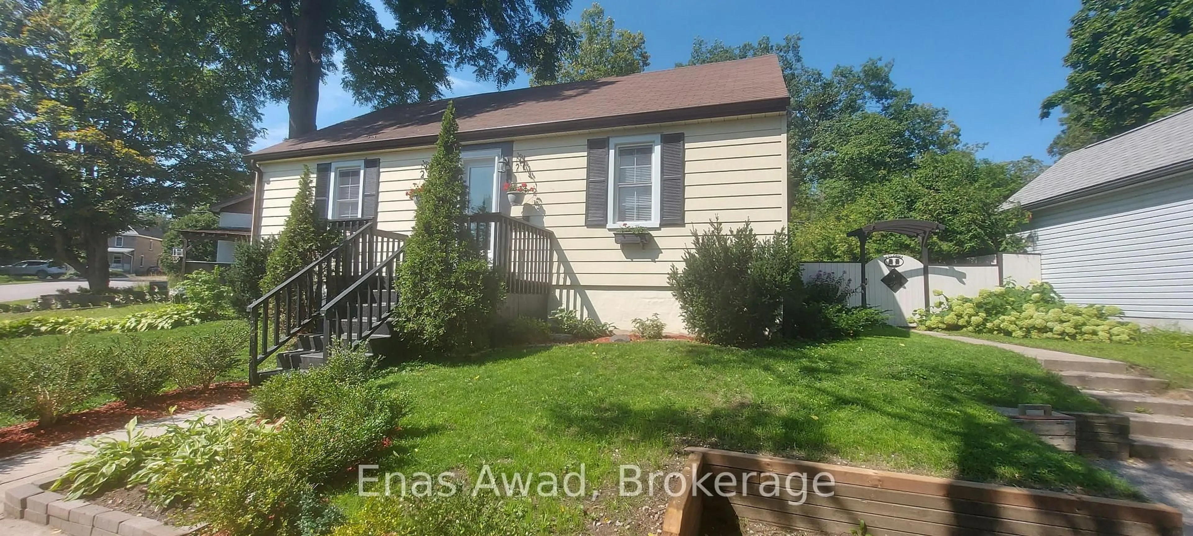 Shed for 8 Lavallee Cres, Orillia Ontario L3V 2B1