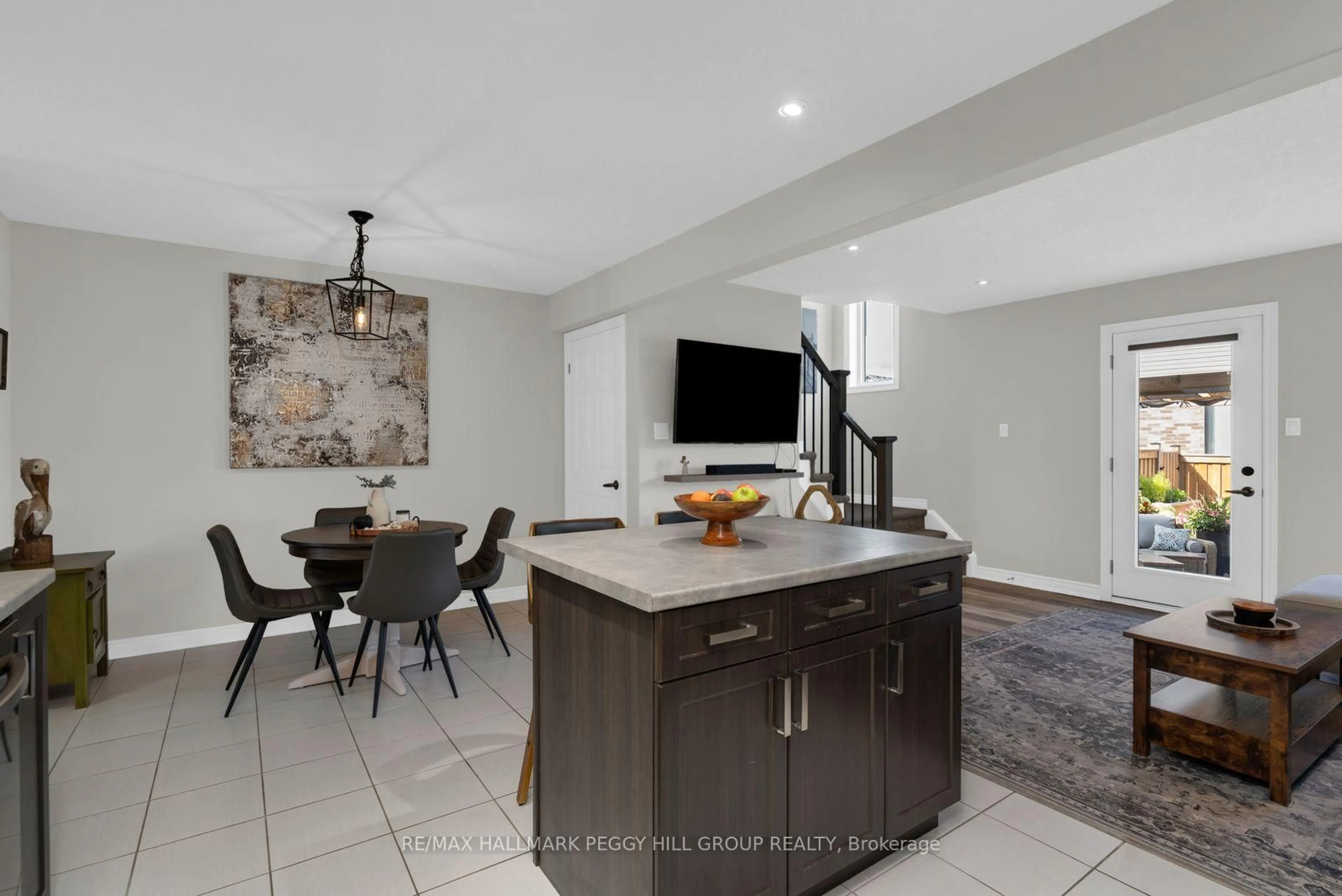Open concept kitchen, ceramic/tile floor for 13 Foley Cres, Collingwood Ontario L9Y 3B7