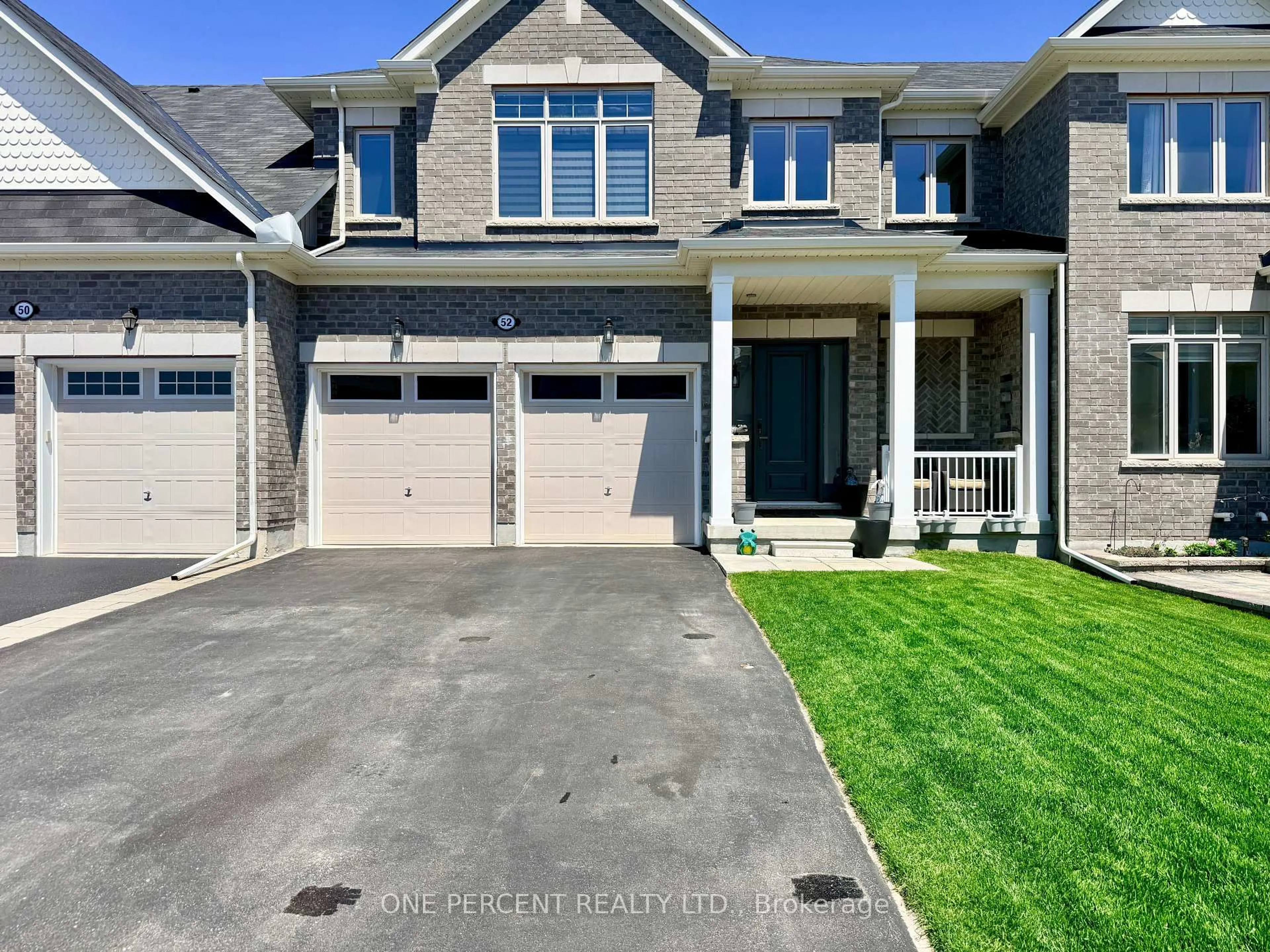 Home with brick exterior material, street for 52 Bianca Cres, Wasaga Beach Ontario L9Z 0H6