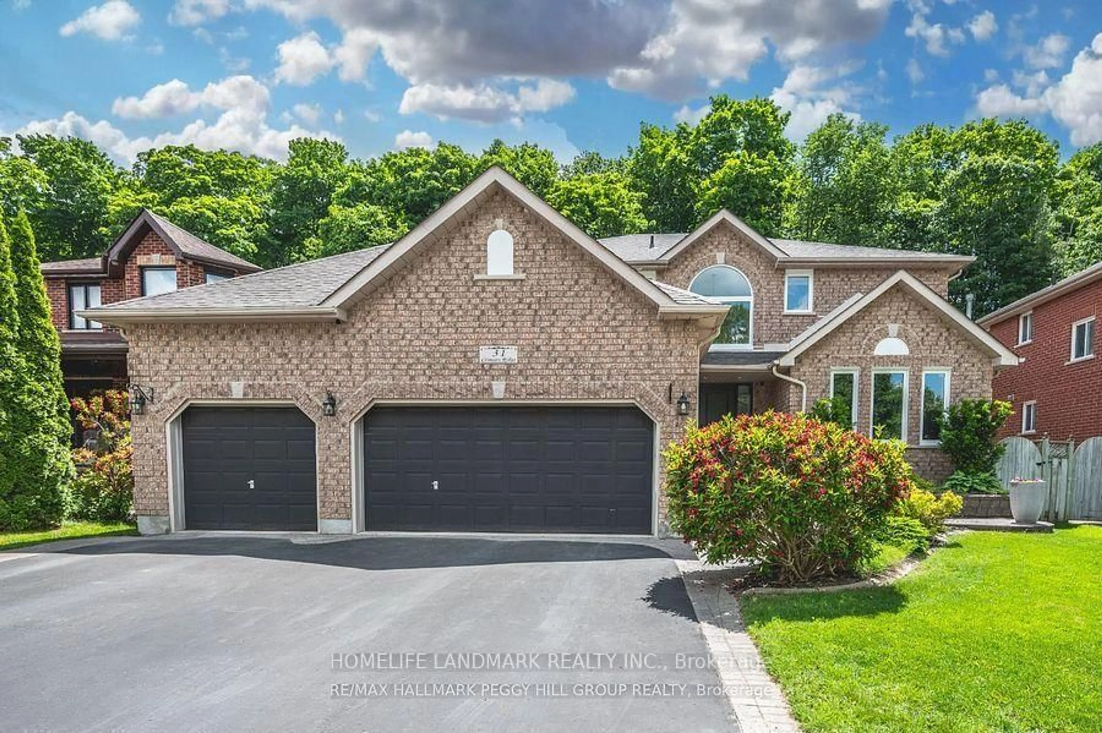 Home with brick exterior material, street for 31 Crimson Ridge Rd, Barrie Ontario L4N 9R8