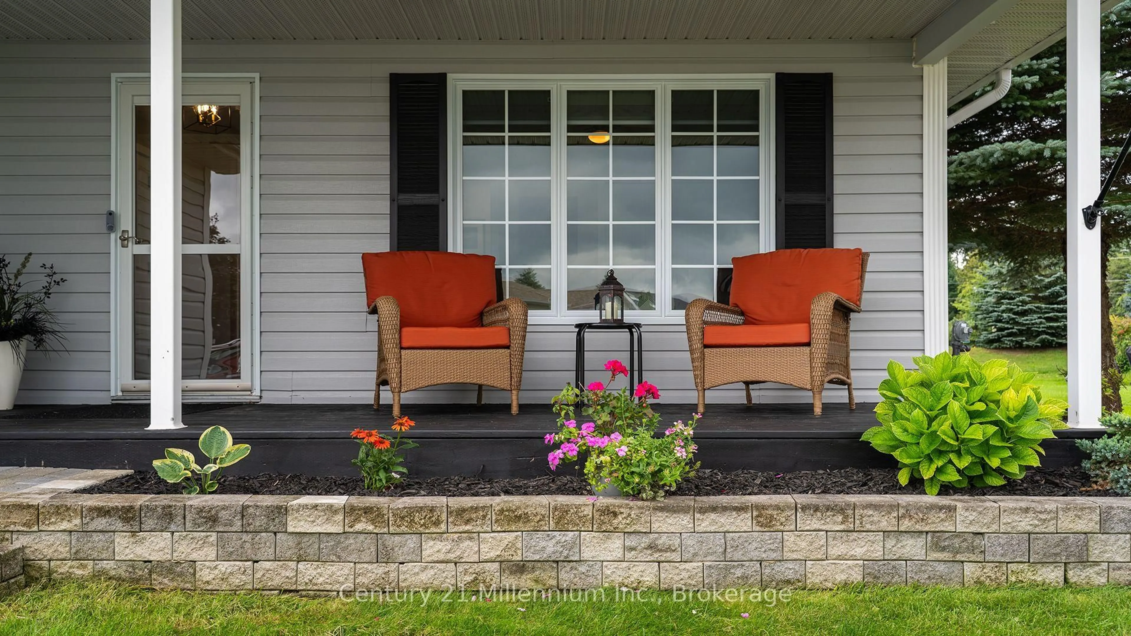 Patio, street for 12 Illinois Cres, Wasaga Beach Ontario L9Z 3A8