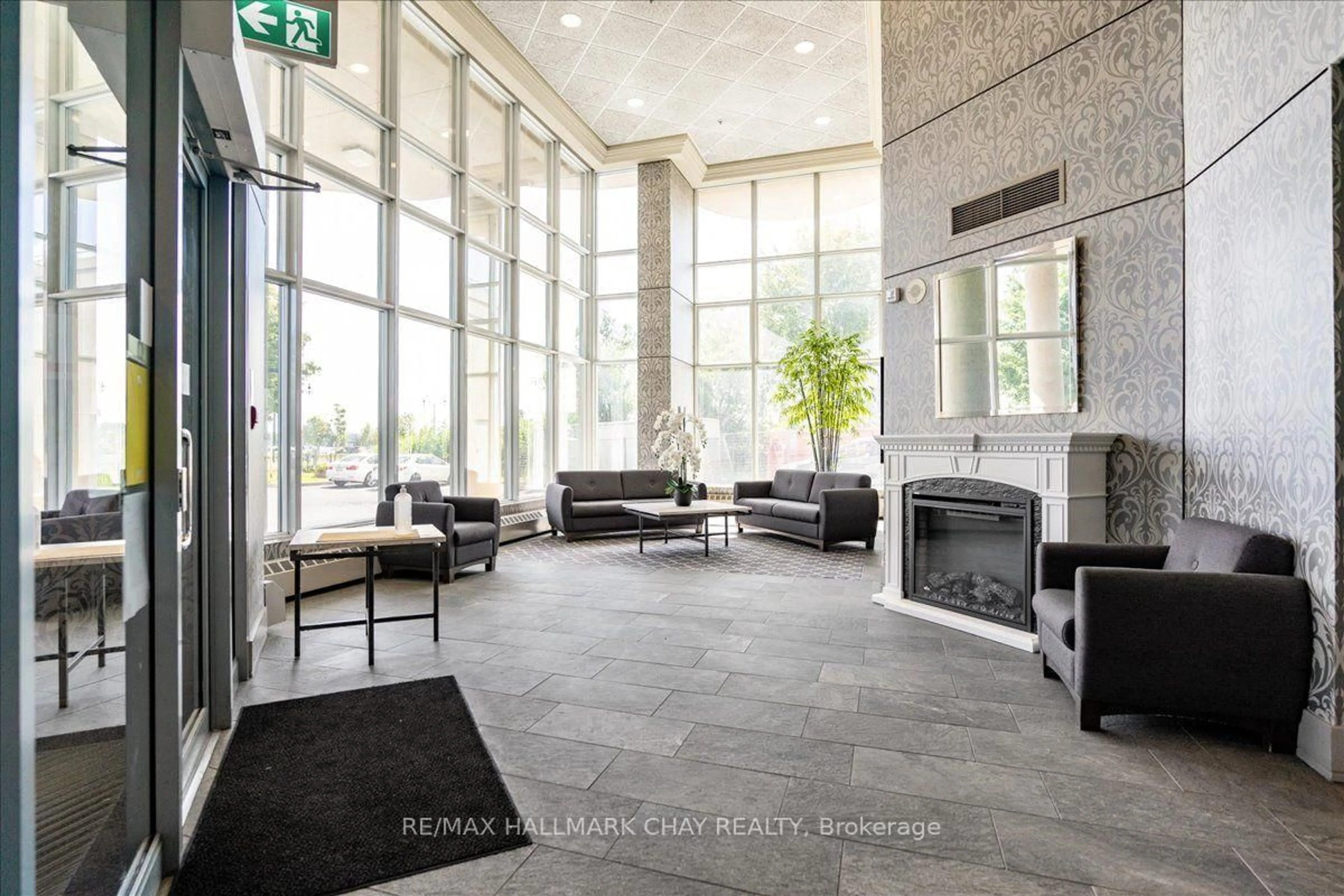 Lobby for 2 Toronto St #605, Barrie Ontario L4N 9R2