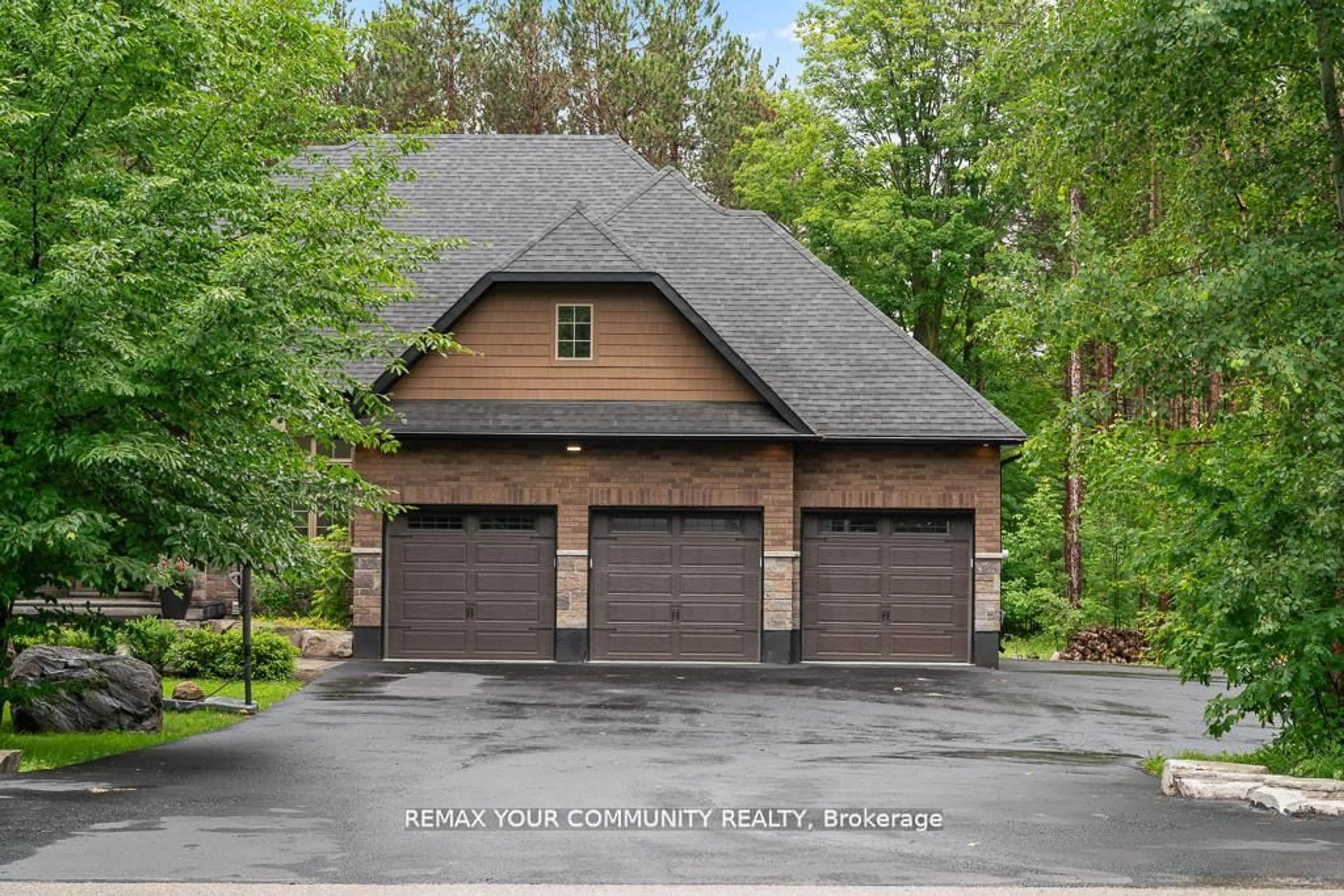 Home with brick exterior material, street for 38 Windermere Circ, Tay Ontario L4R 0C3