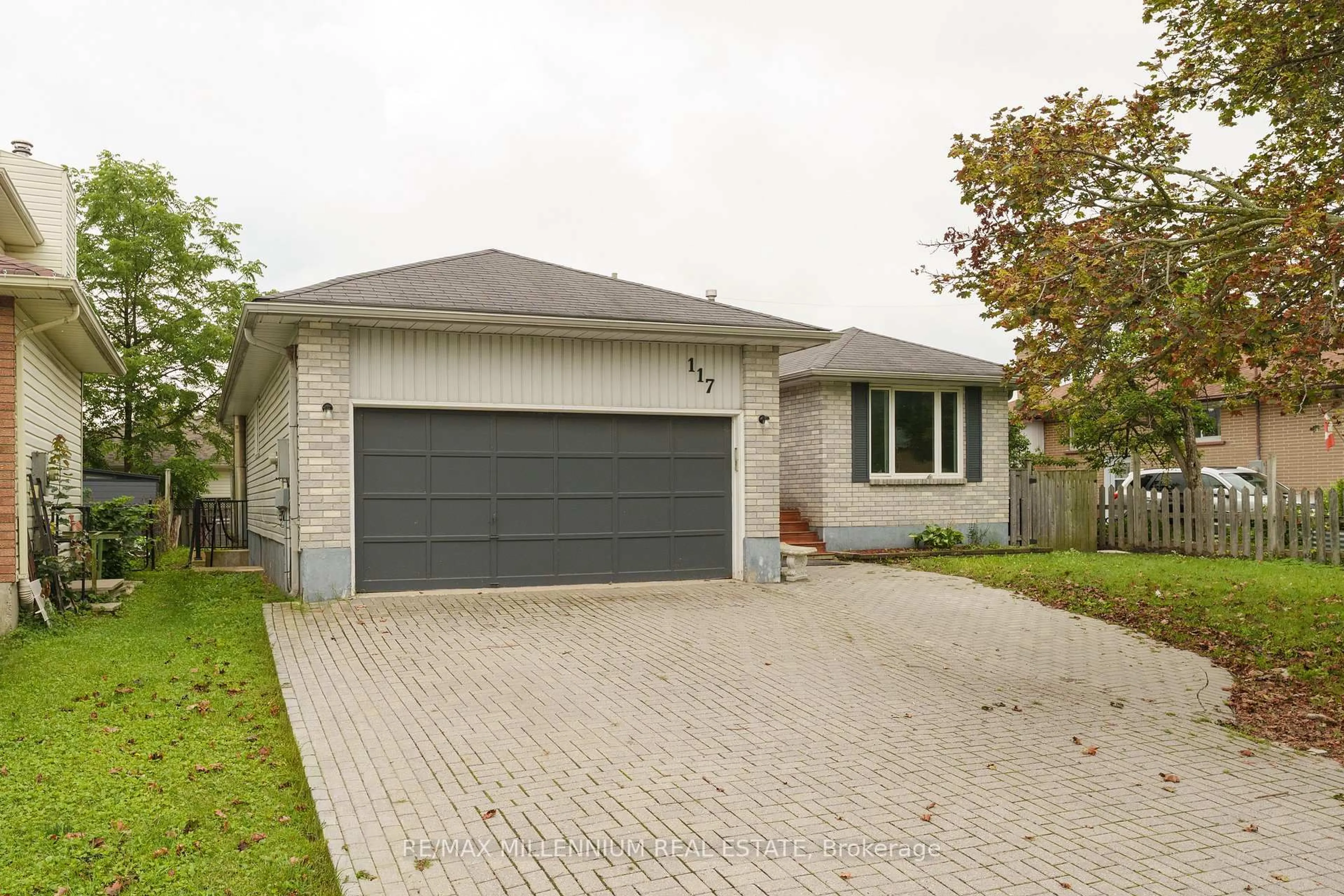 Home with brick exterior material, street for 117 Rose St, Barrie Ontario L4M 2T6