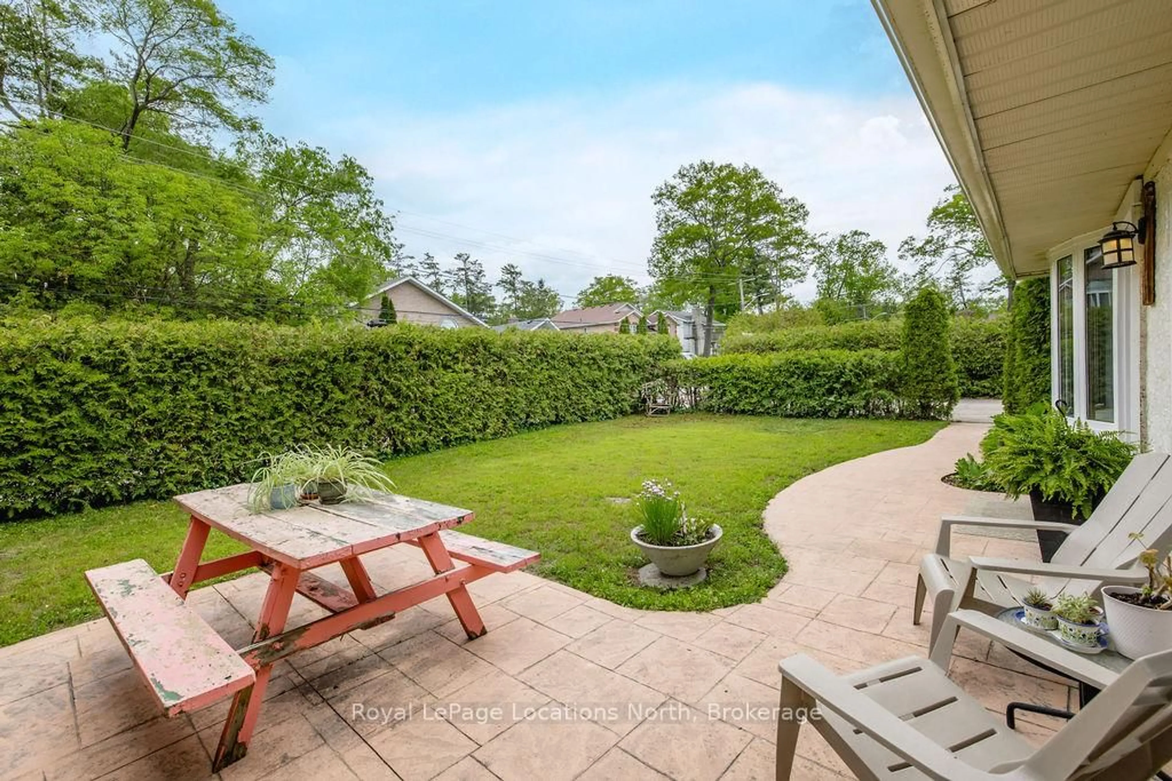 Patio, unknown for 34 Glenwood Dr, Wasaga Beach Ontario L9Z 2K5