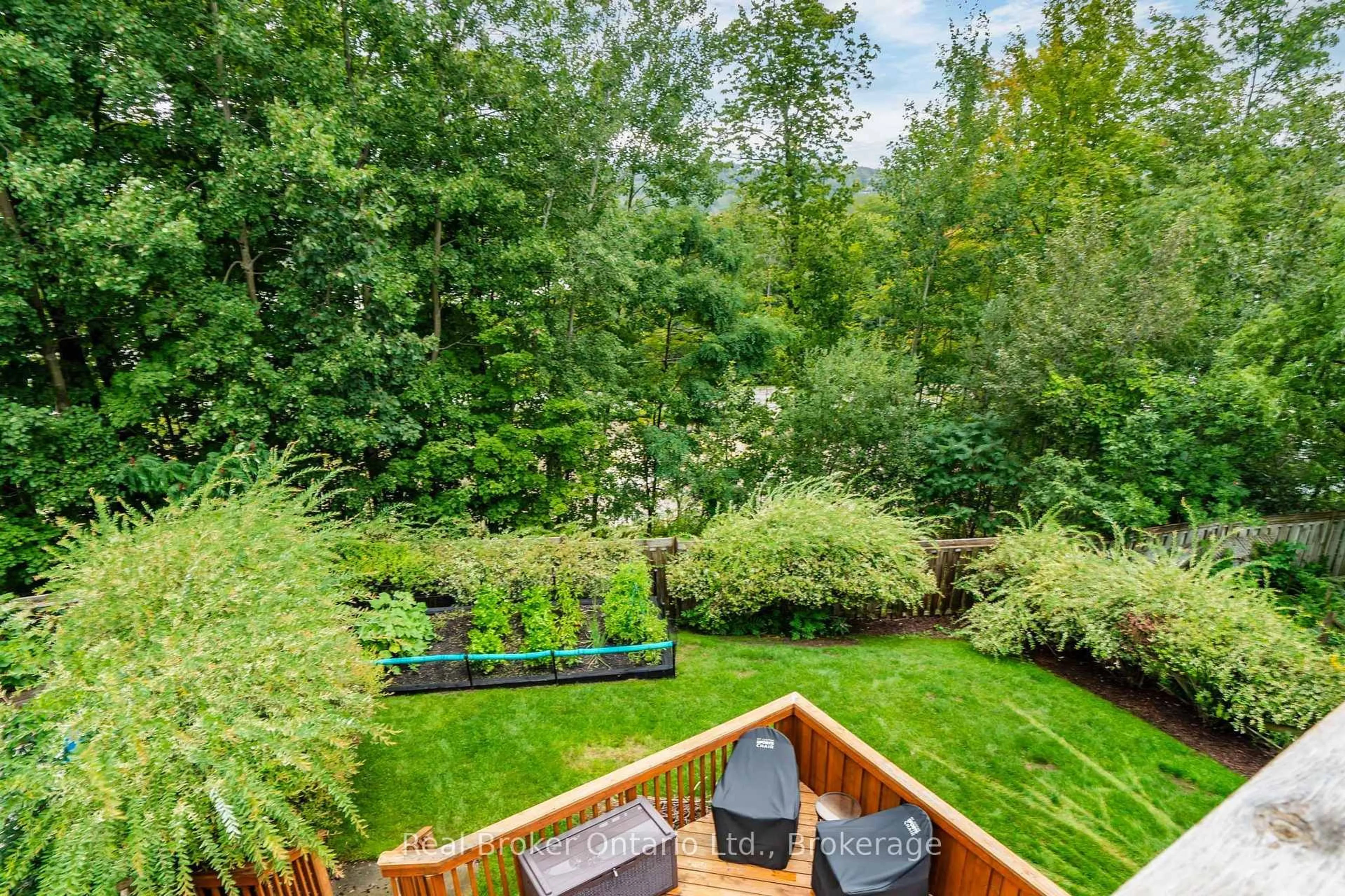 Patio, forest/trees view for 140 Southwinds Cres, Midland Ontario L4R 0A3