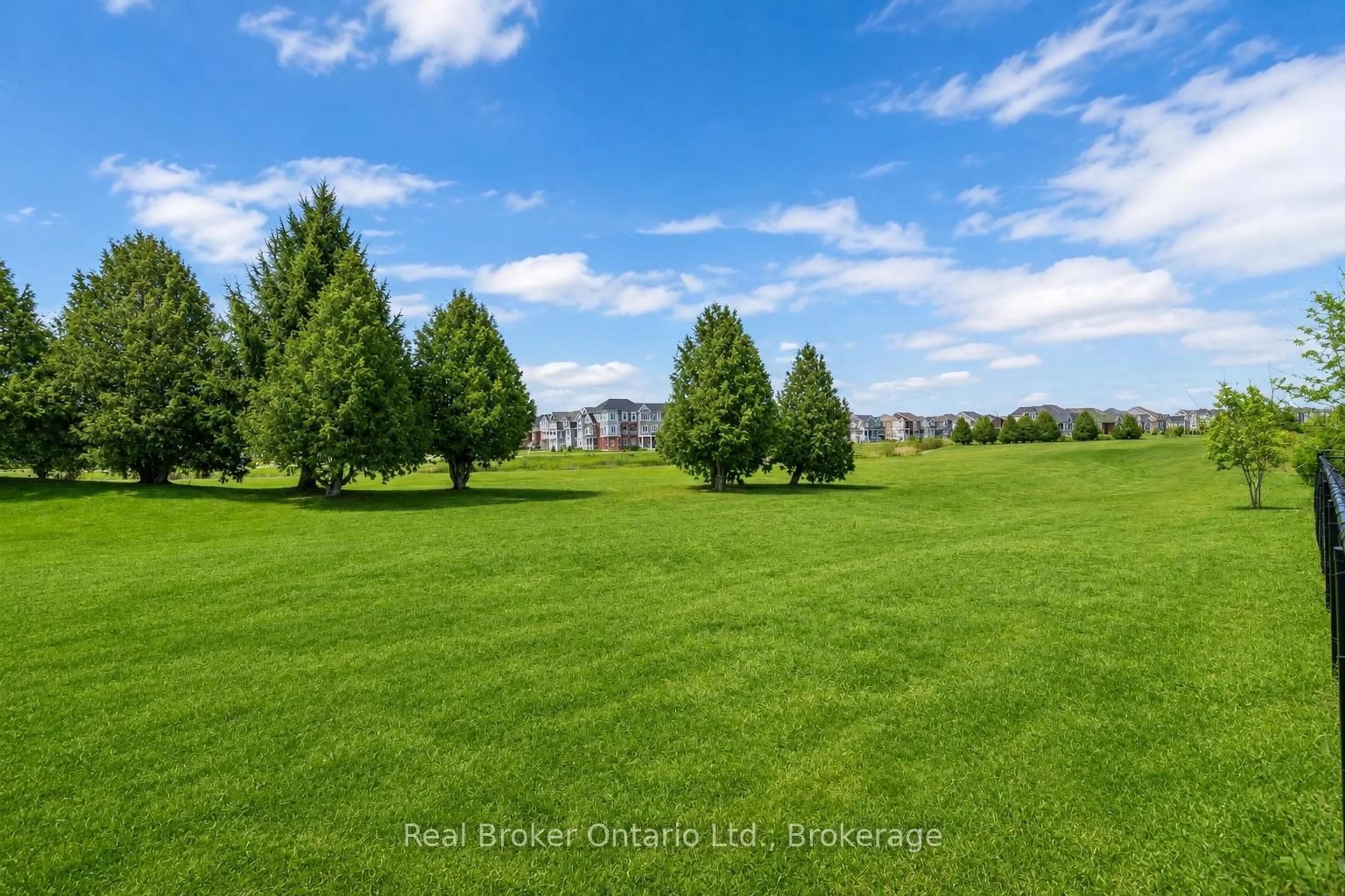 A pic from outside/outdoor area/front of a property/back of a property/a pic from drone, forest/trees view for 39 PROVIDENCE Way, Wasaga Beach Ontario L9Z 0G3