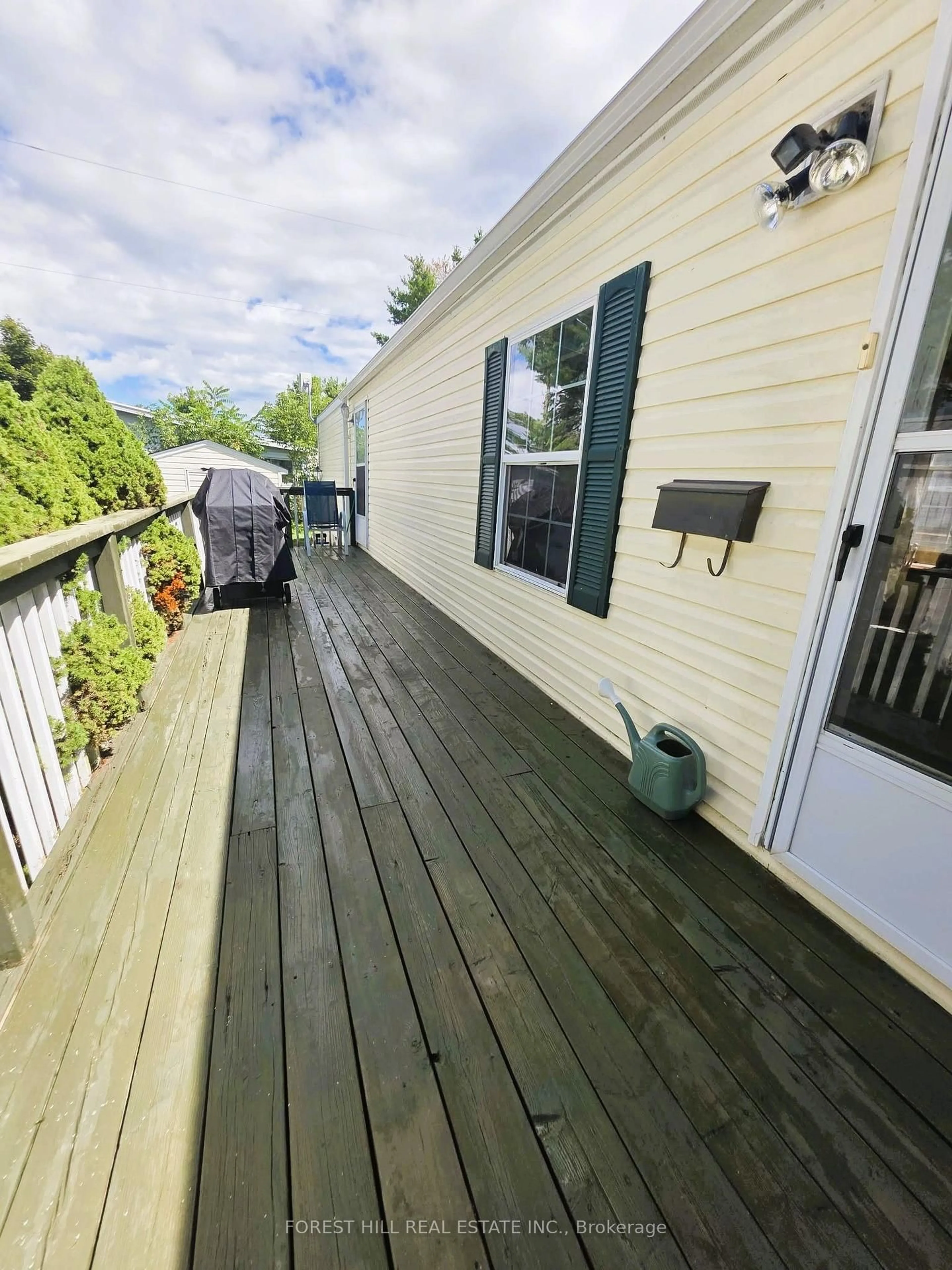 Patio, unknown for 4105 Spruce Rd, Severn Ontario L3N 0V1