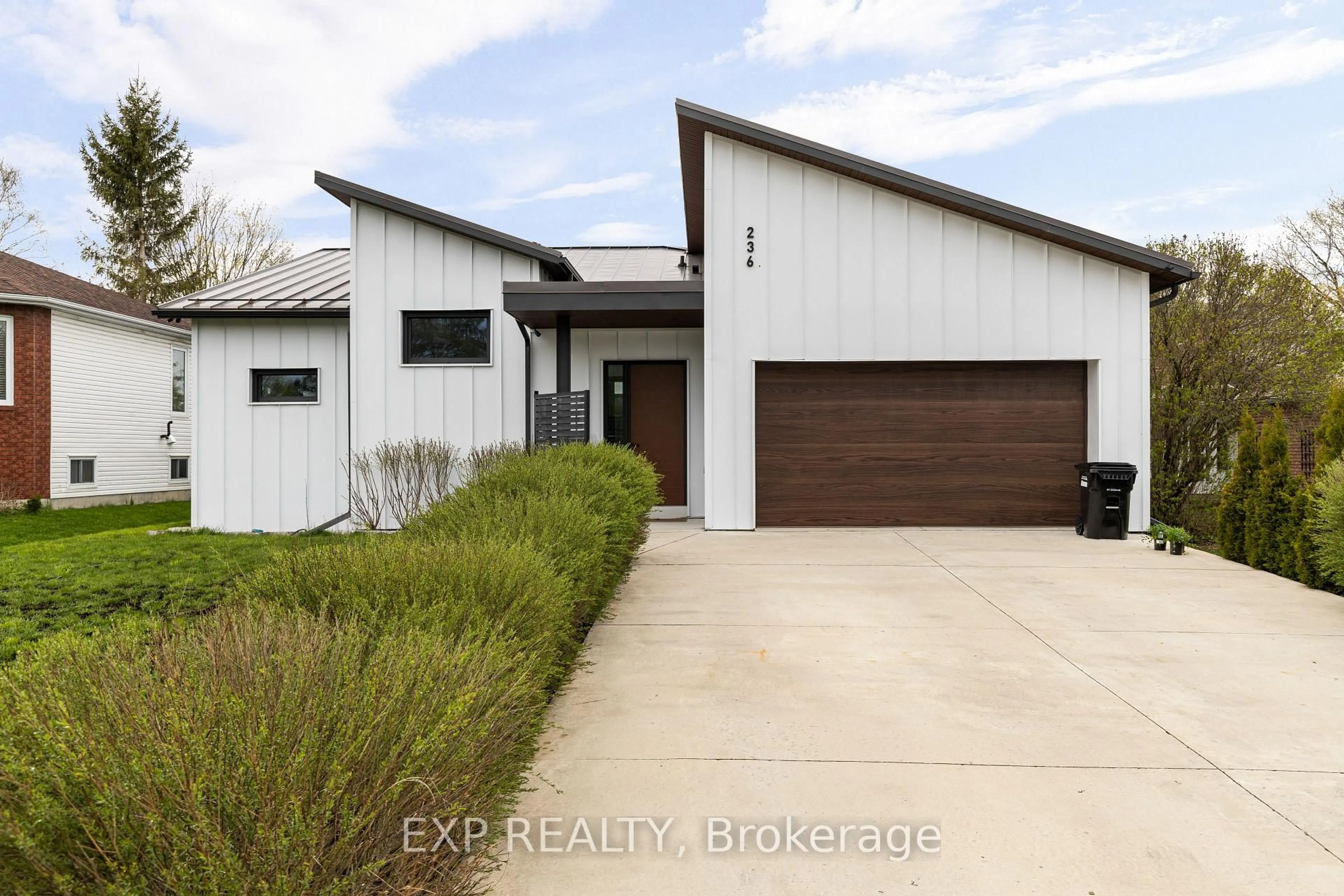 Unknown for 236 Cox Mill Rd, Barrie Ontario L4N 4G5