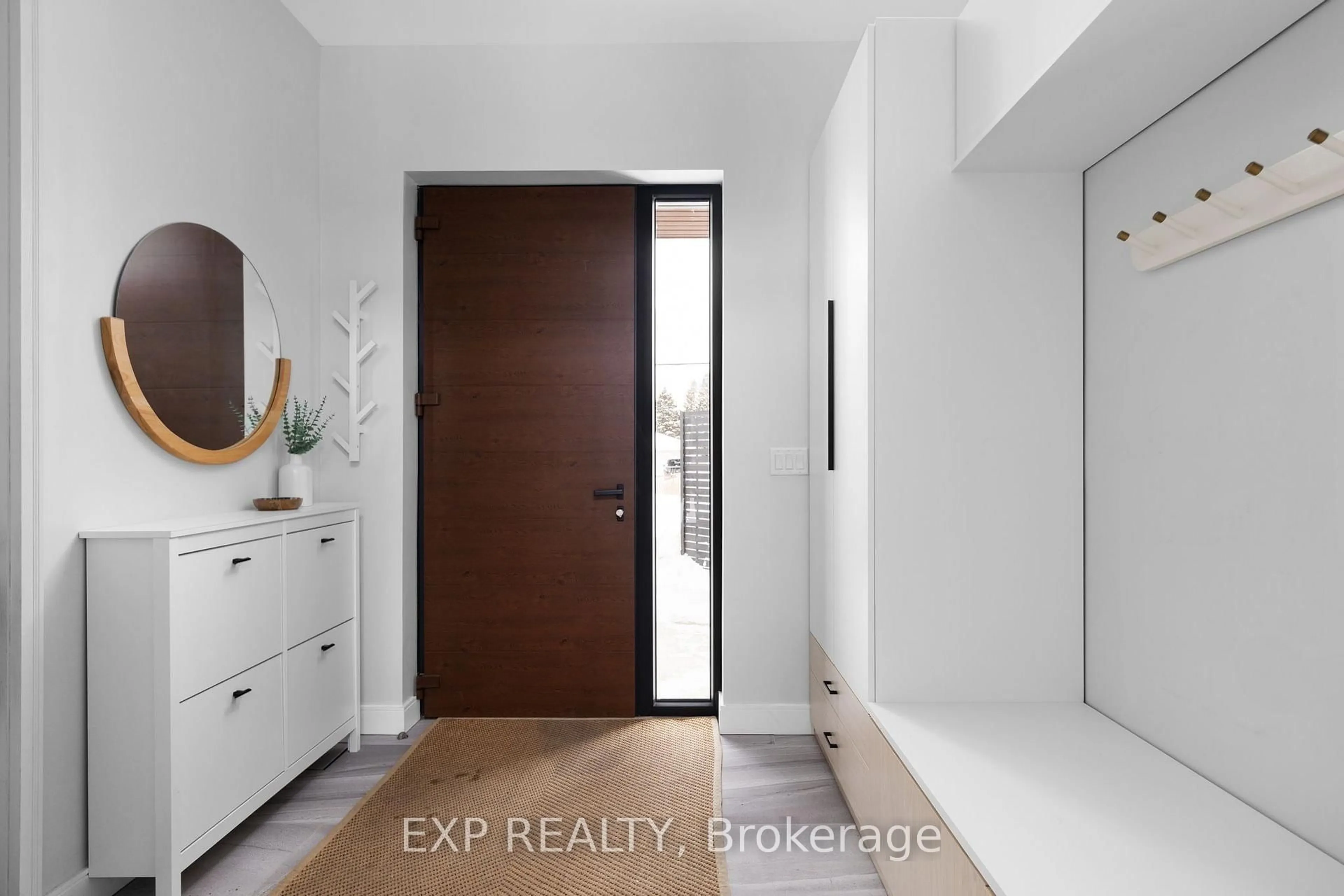 Indoor entryway for 236 Cox Mill Rd, Barrie Ontario L4N 4G5
