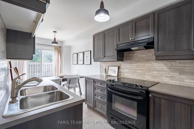 49 Cunningham Dr, Barrie 5