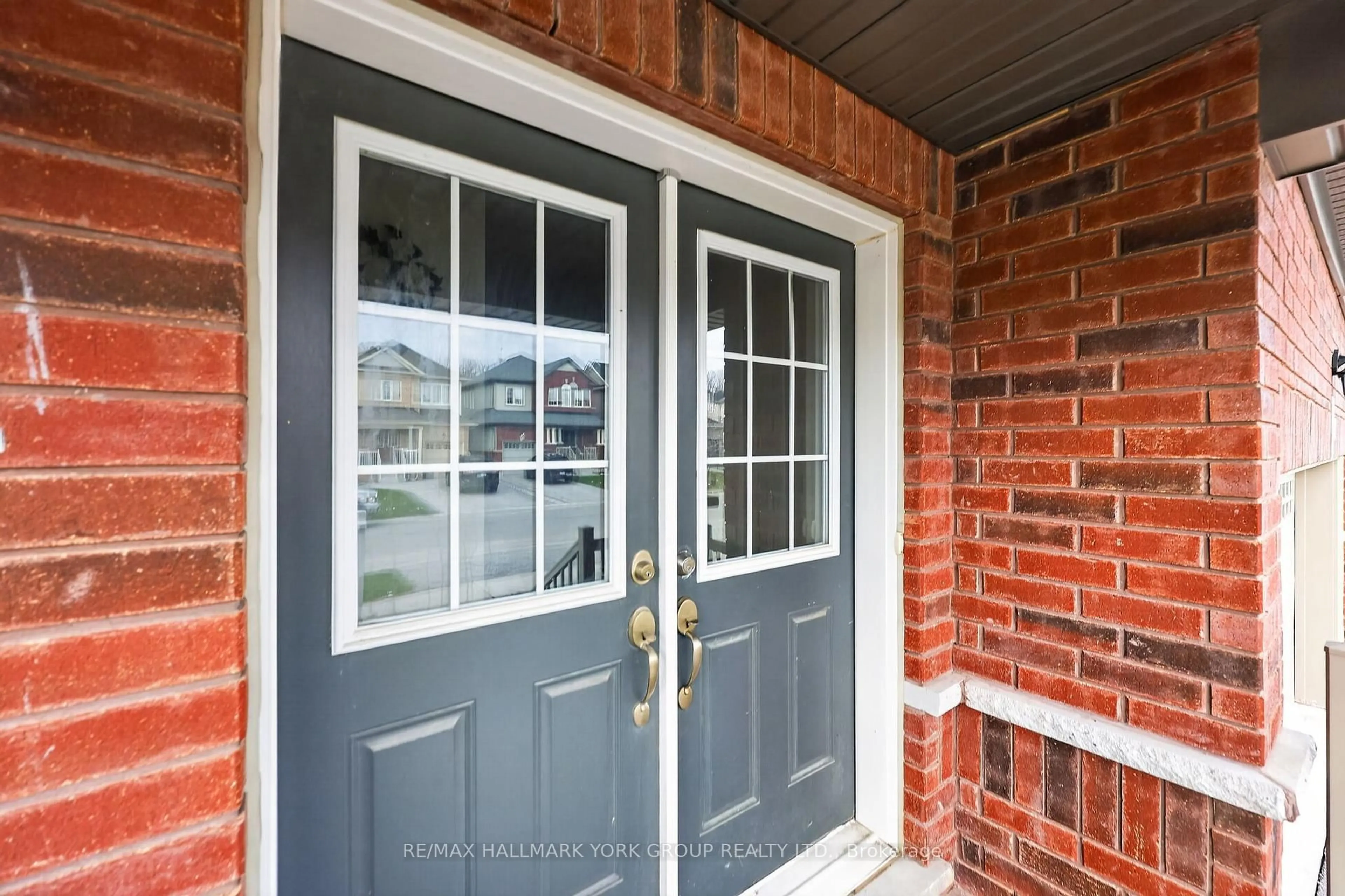 Home with brick exterior material, street for 69 DIANA Dr, Orillia Ontario L3V 0E2