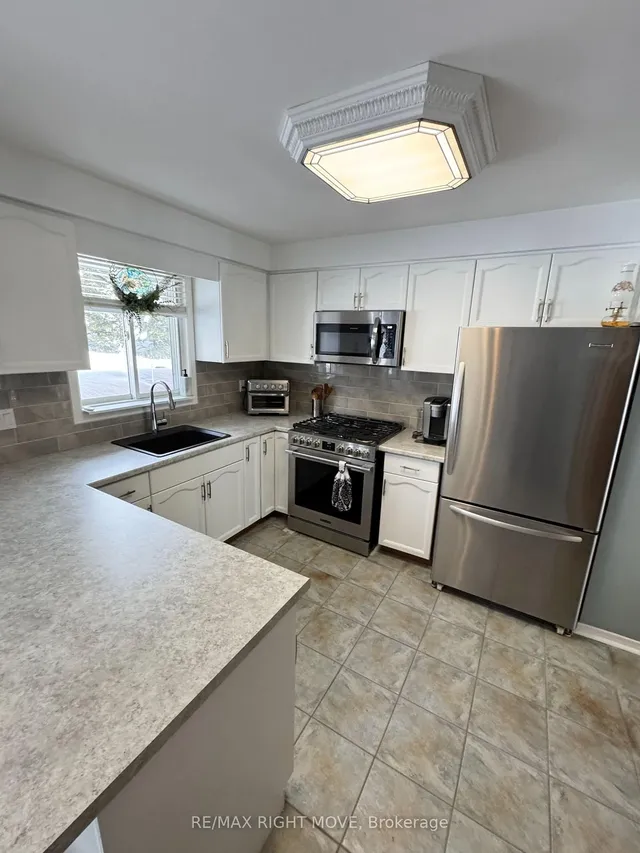 15 Watson Crt, Orillia 3