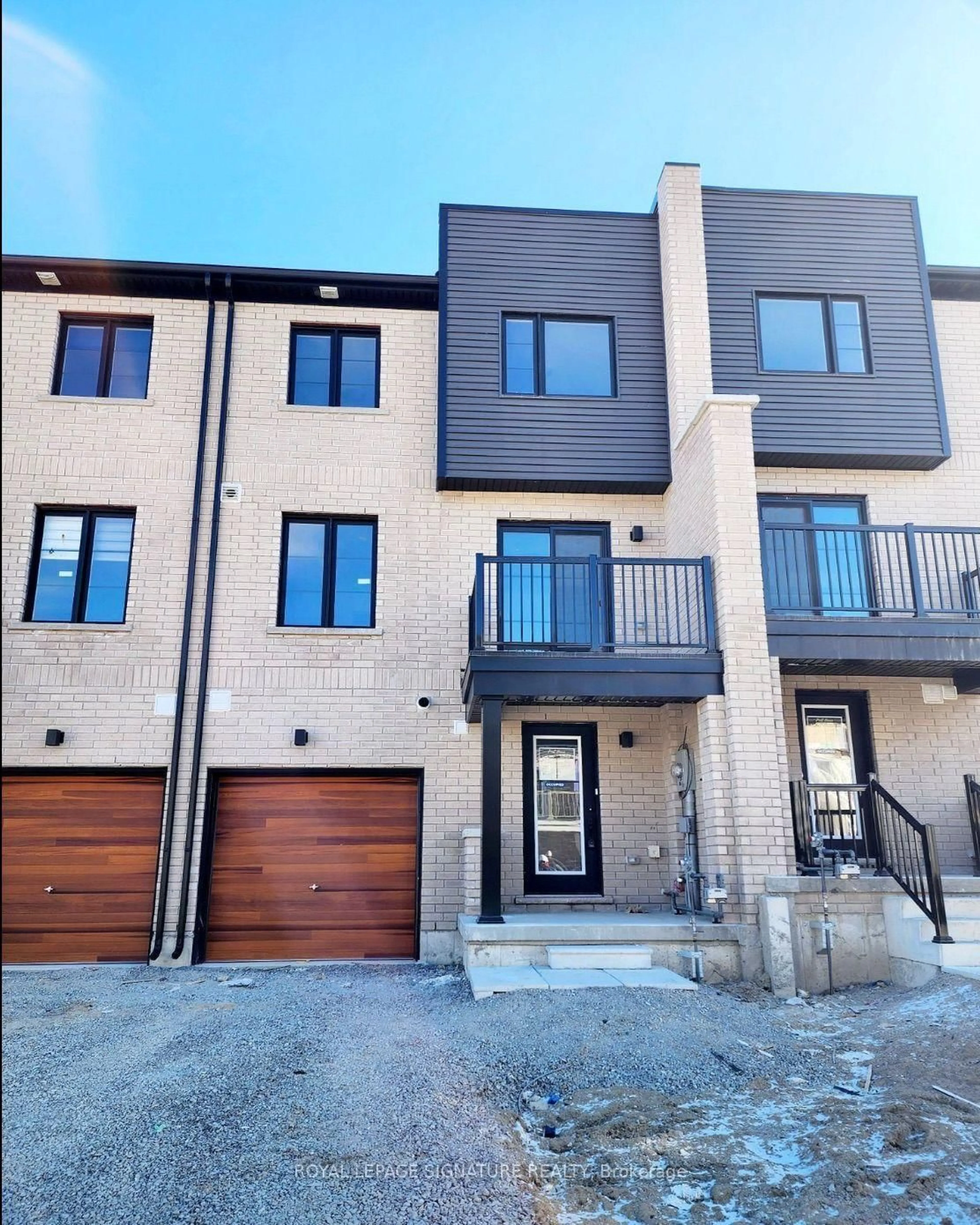 Unknown for 32 Silo Mews, Barrie Ontario L9J 0C2