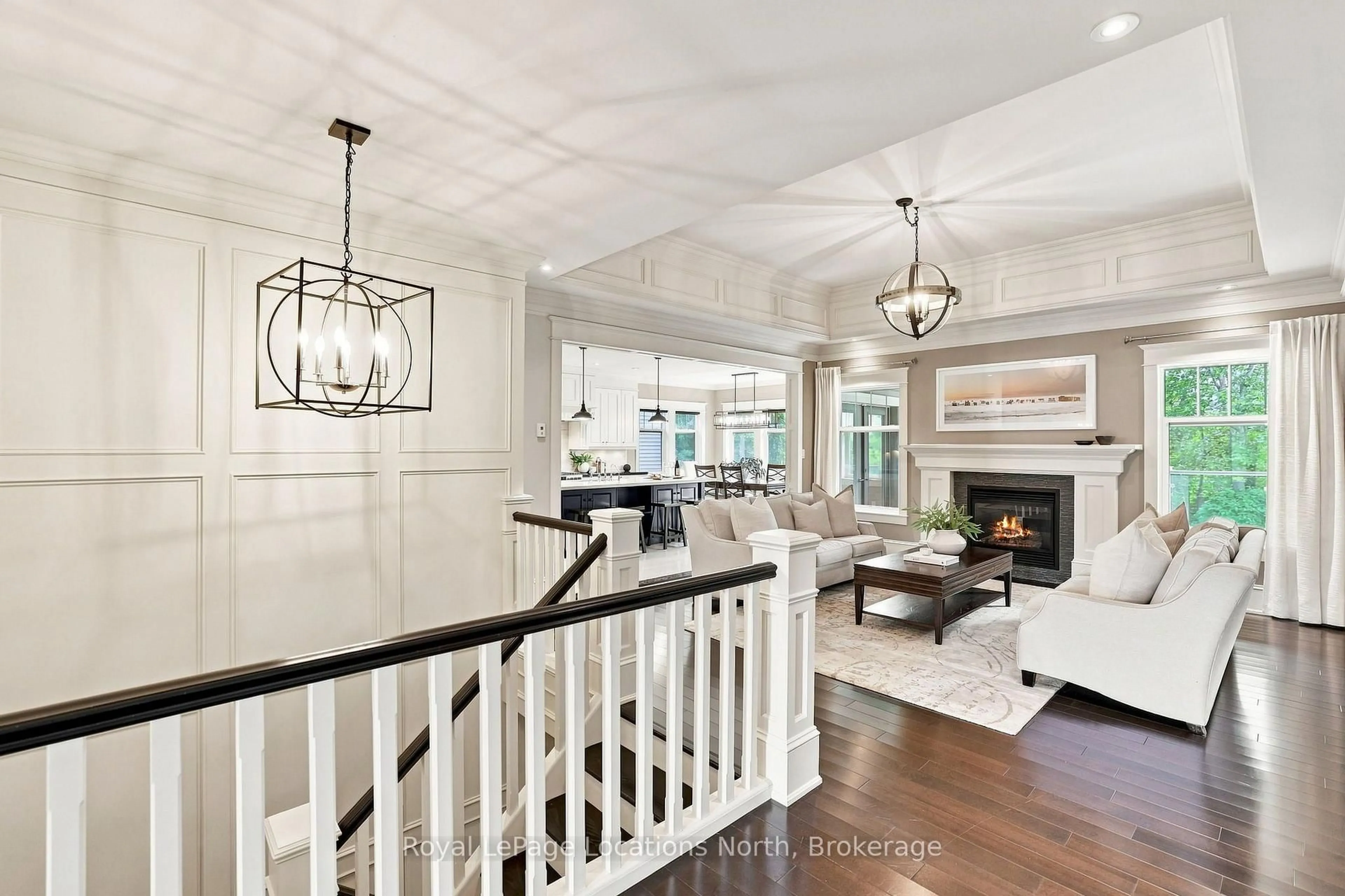 Indoor entryway for 114 Stanley St, Collingwood Ontario L9Y 0G3