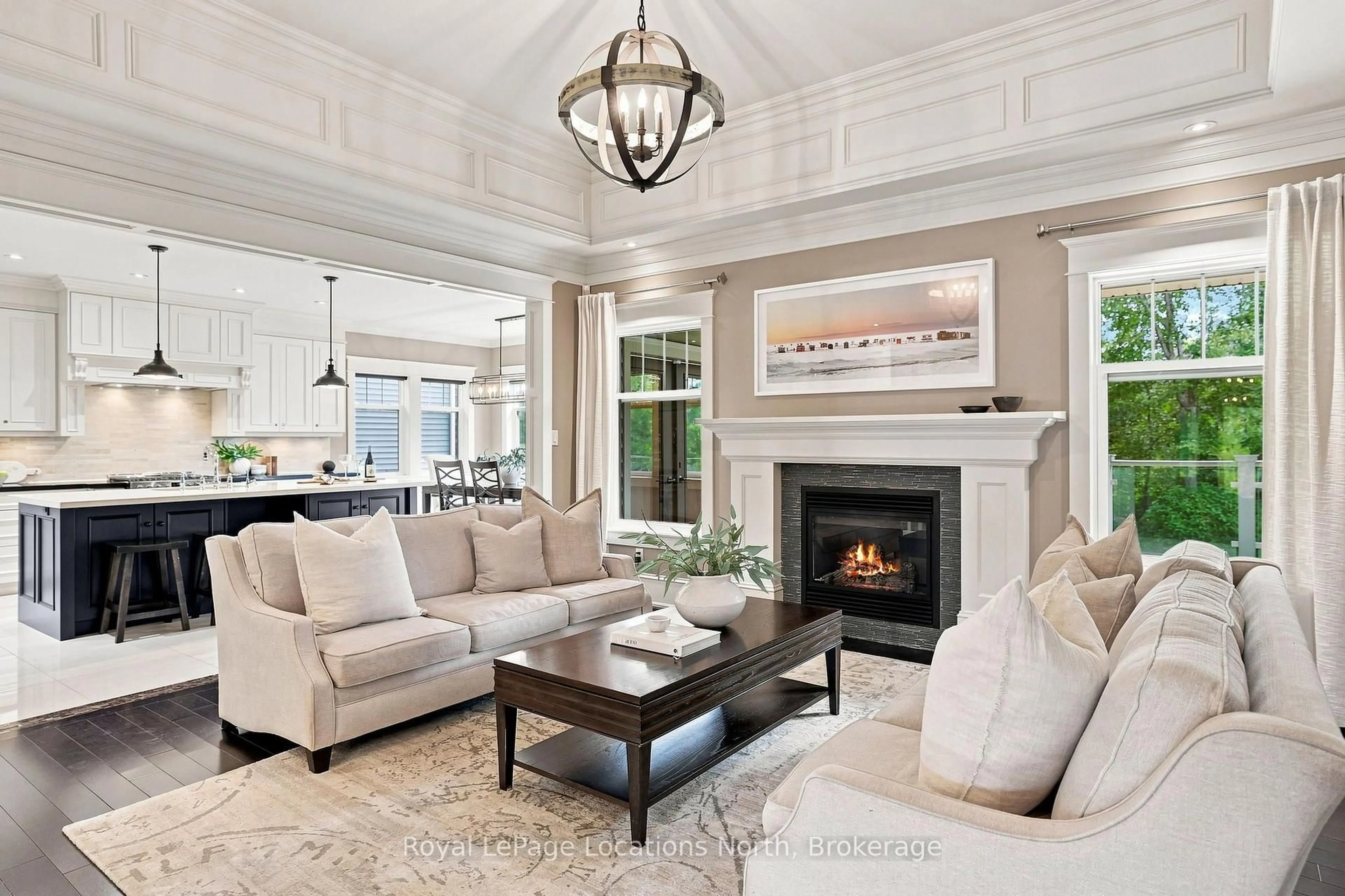 Living room with furniture, ceramic/tile floor for 114 Stanley St, Collingwood Ontario L9Y 0G3