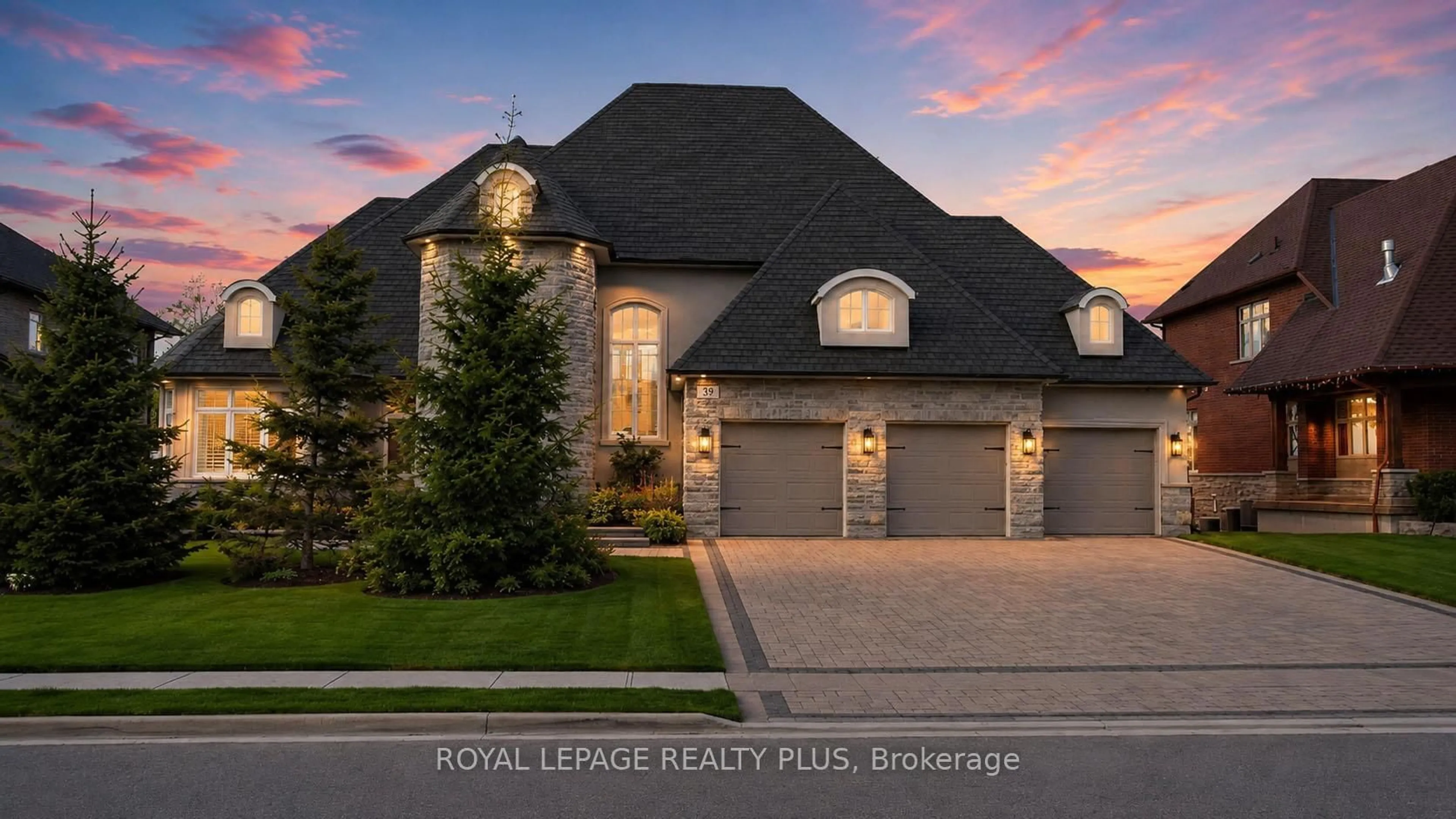 Home with brick exterior material, street for 39 Plunkett Crt, Barrie Ontario L4N 6M3
