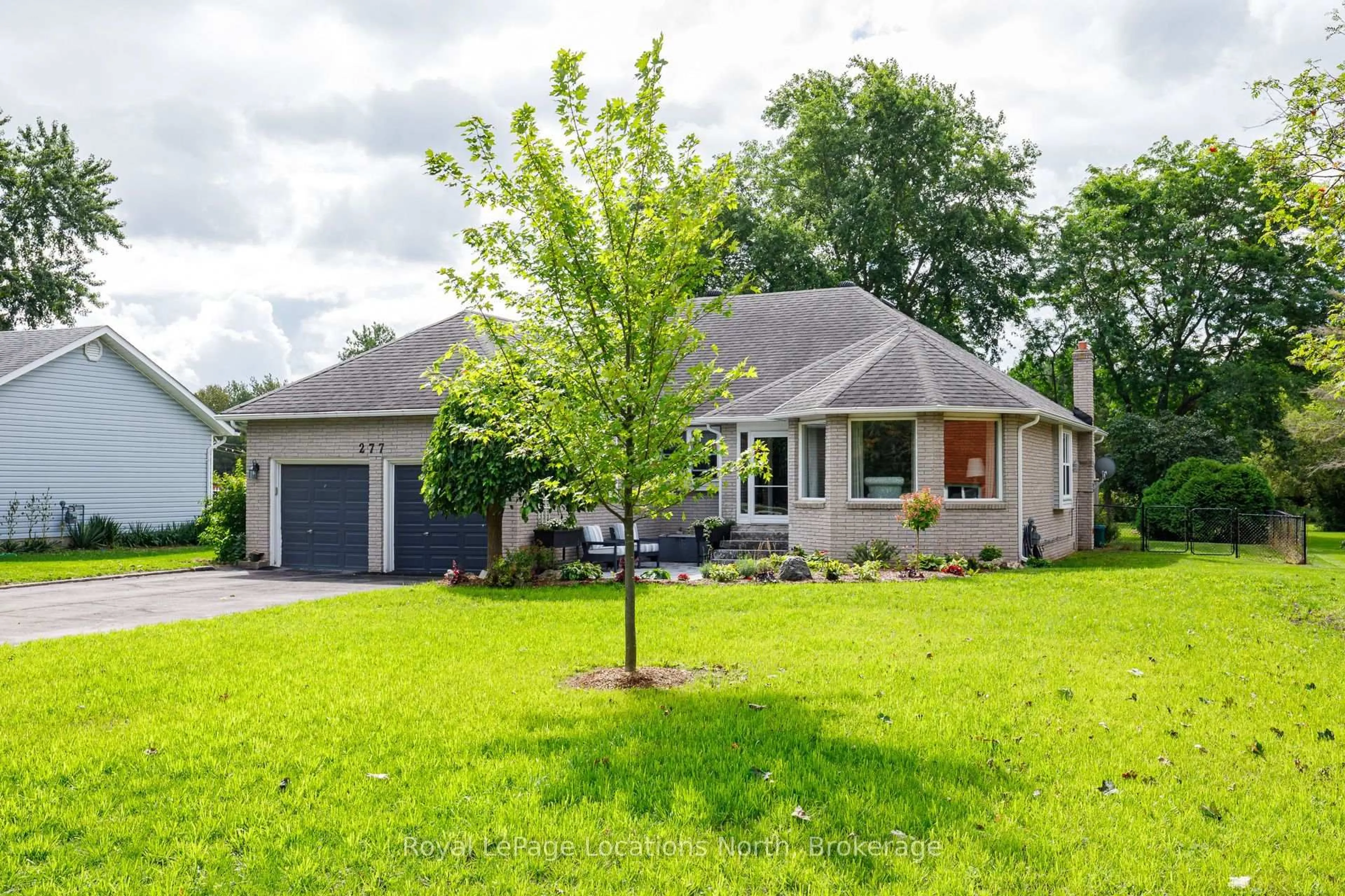 Home with brick exterior material, street for 277 Christopher St, Clearview Ontario L0M 1S0