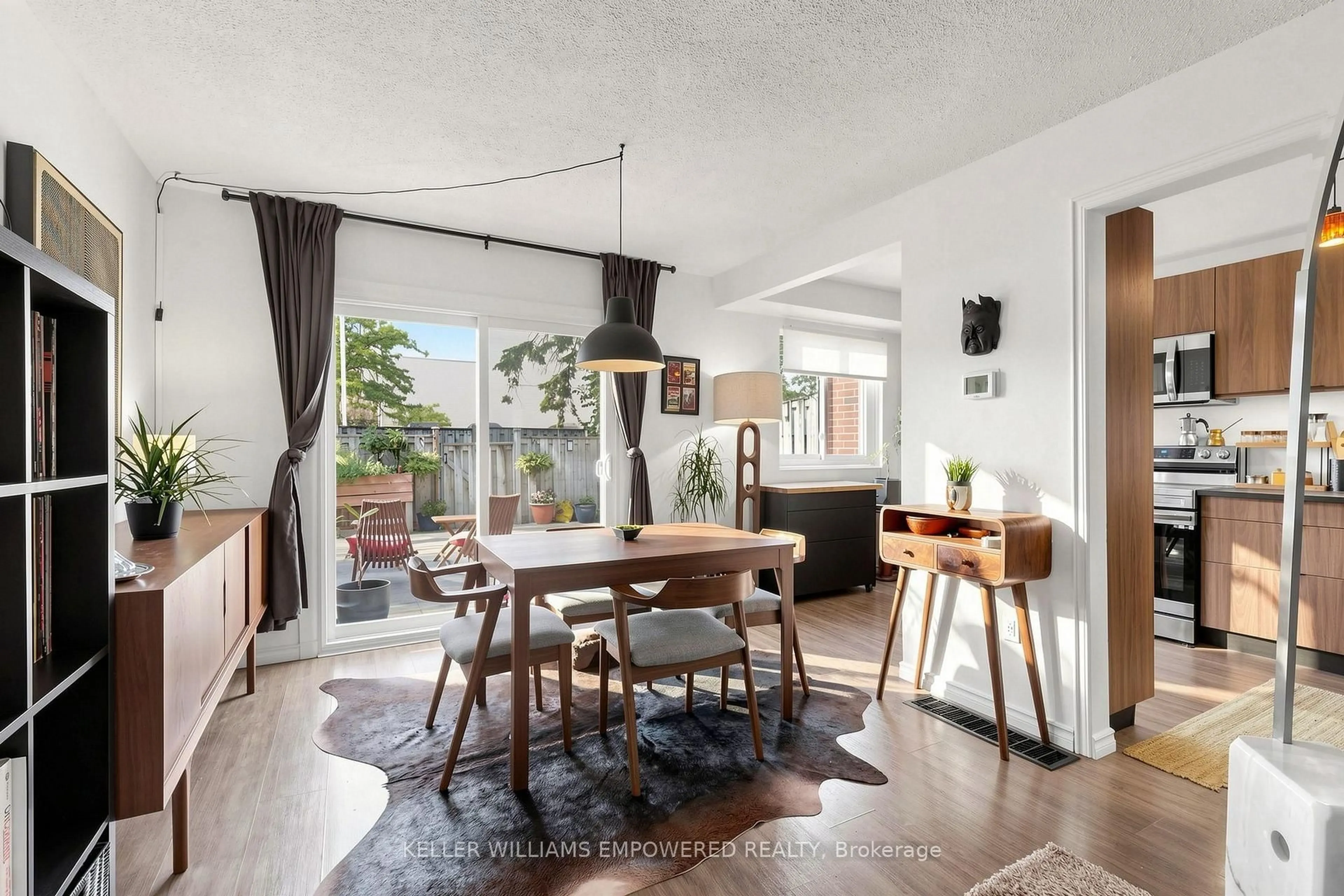 Unknown for 28 Donald St #29, Barrie Ontario L4N 4S6