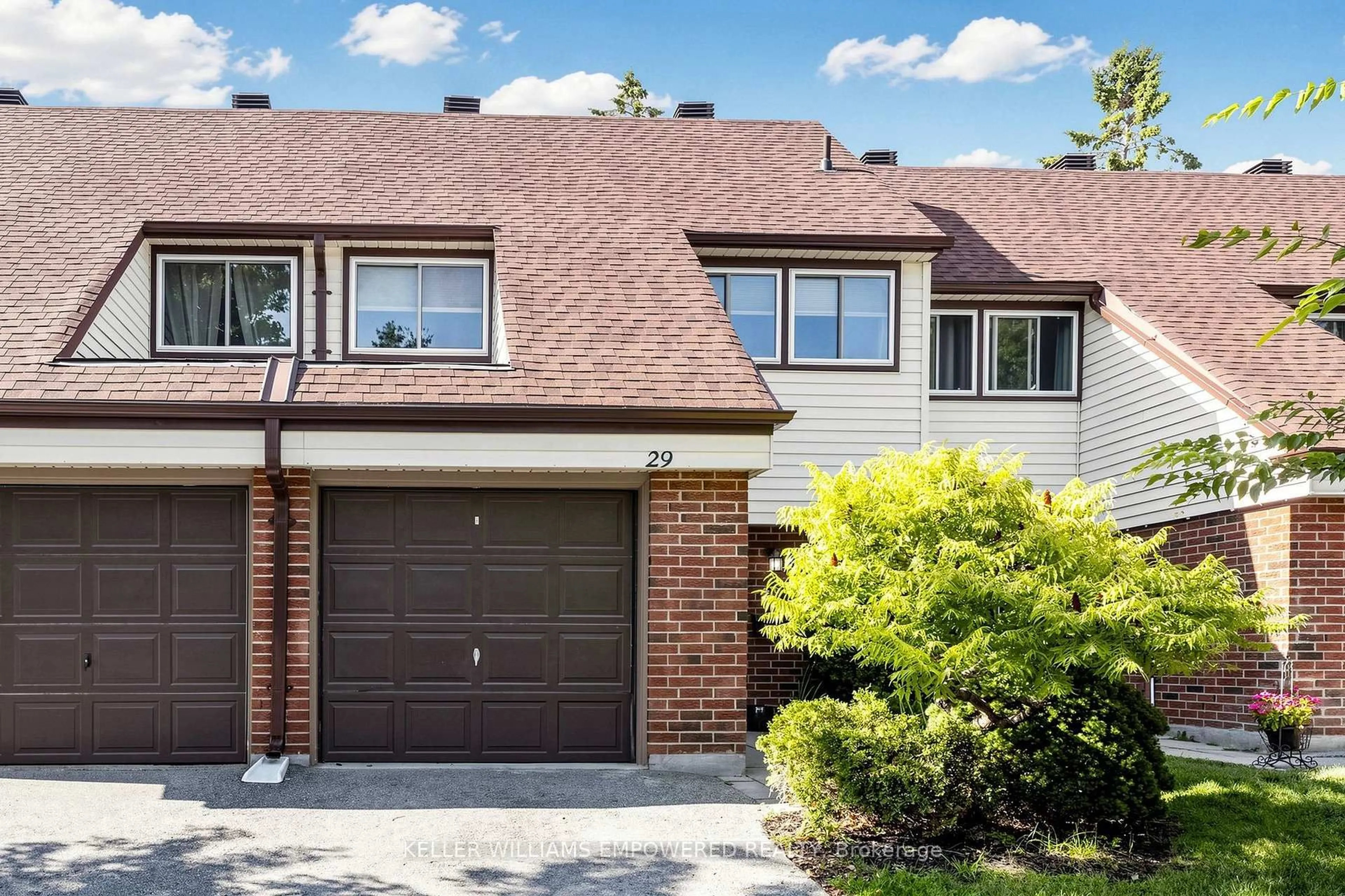 Home with brick exterior material, street for 28 Donald St #29, Barrie Ontario L4N 4S6