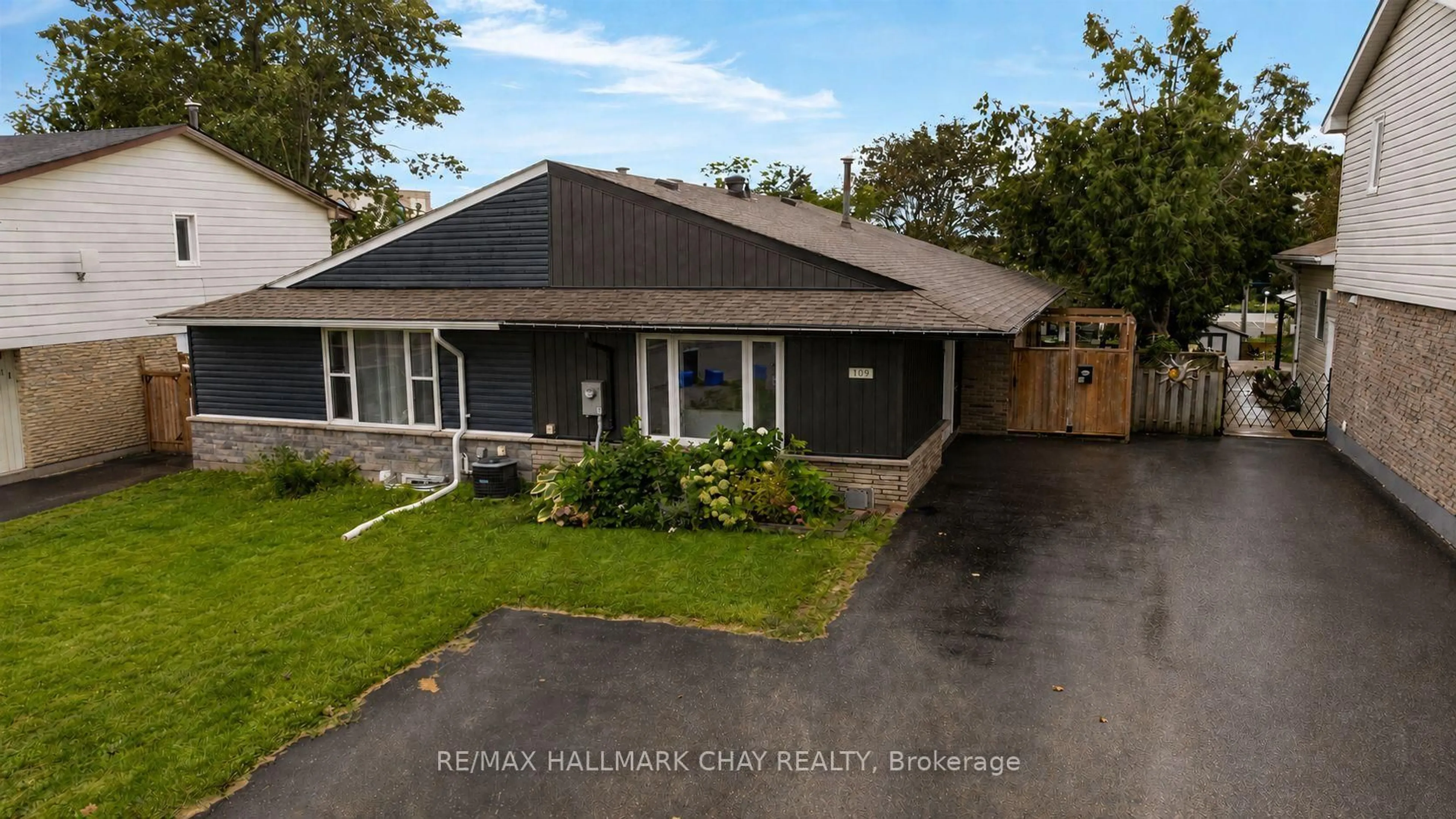 Unknown for 109 Daphne Cres, Barrie Ontario L4M 2Y7