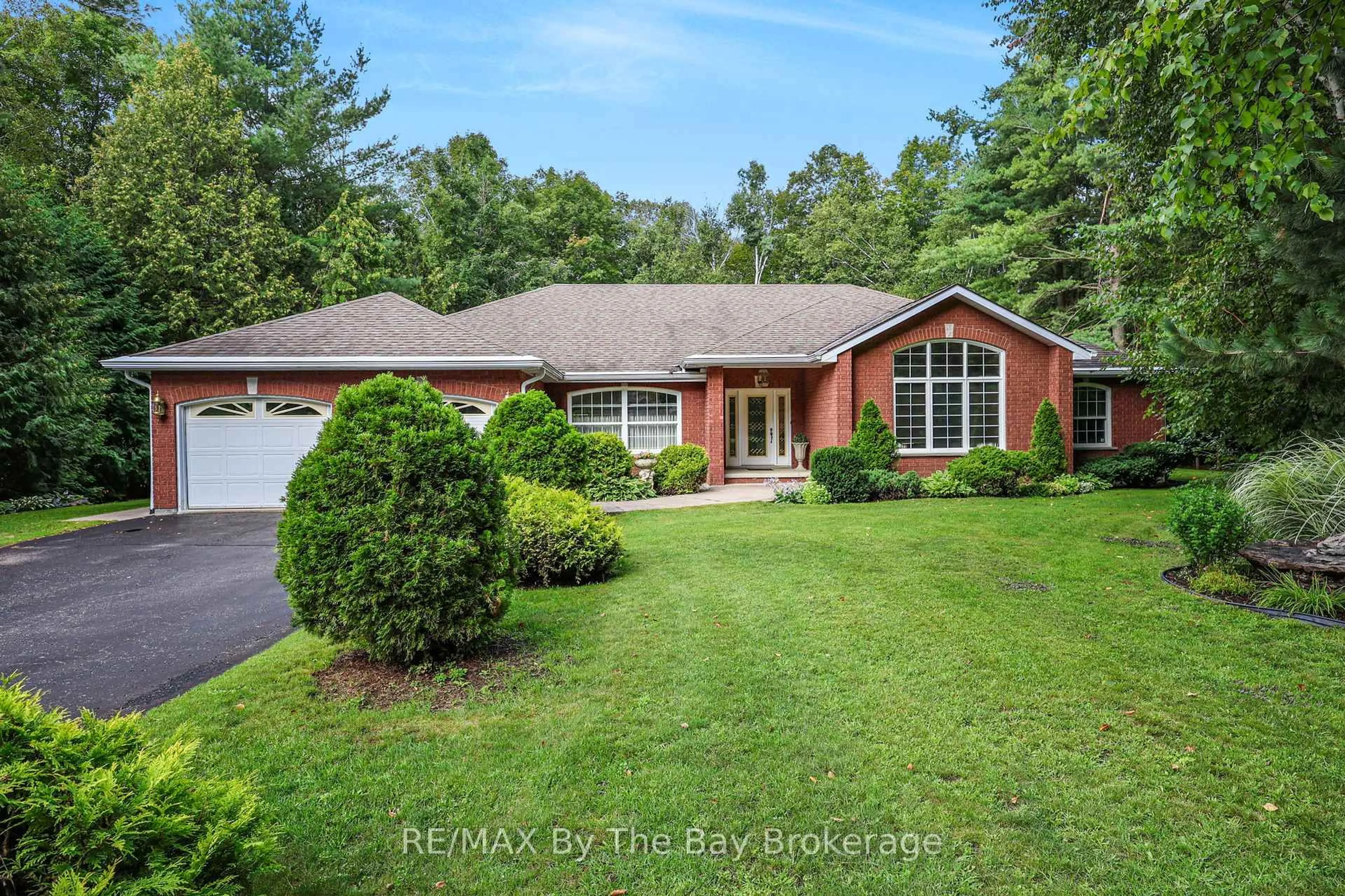 A pic from outside/outdoor area/front of a property/back of a property/a pic from drone, water/lake/river/ocean view for 90 Goldfinch Cres, Tiny Ontario L0L 2J0