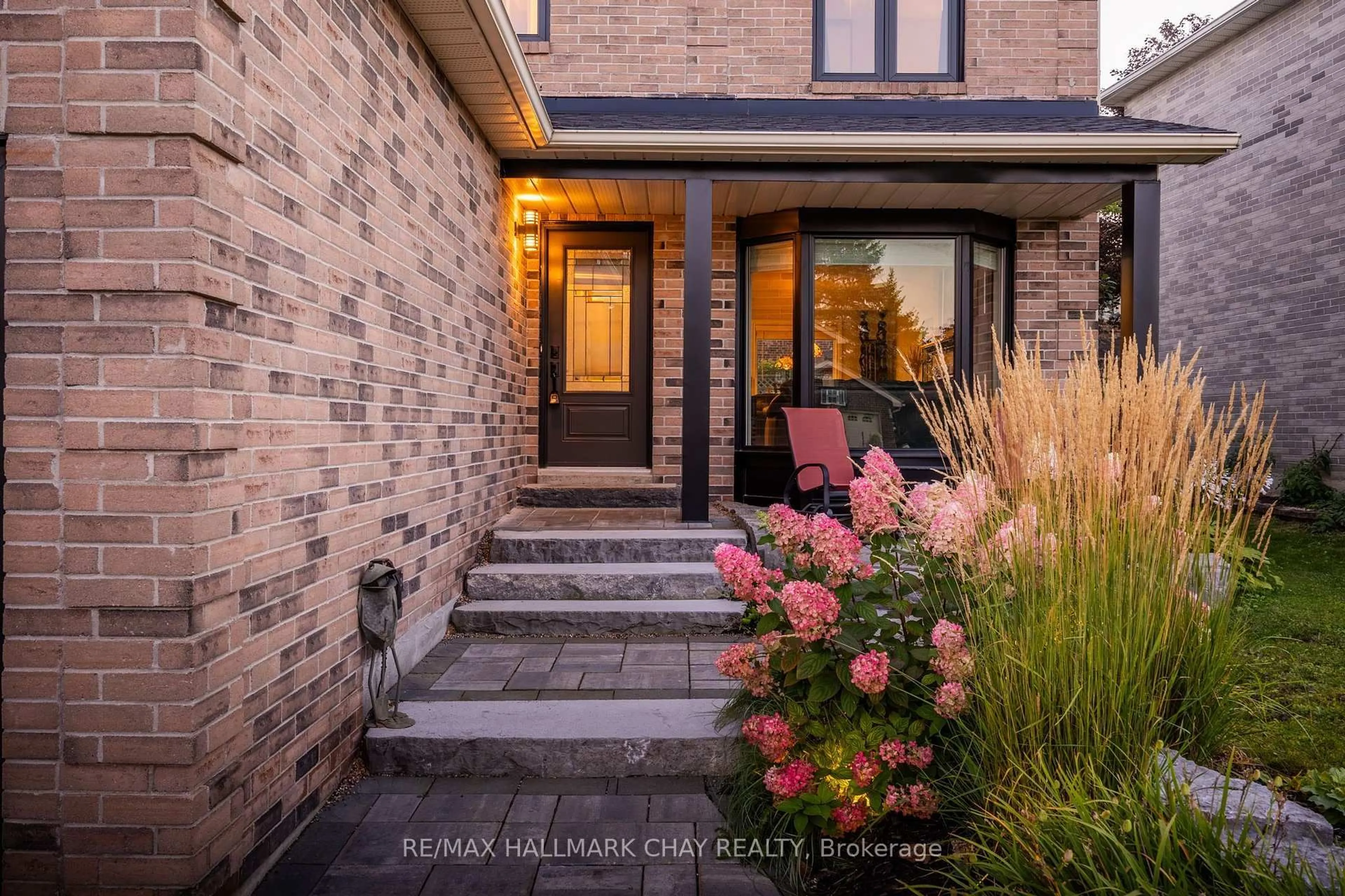 Home with brick exterior material, street for 12 Grasett Cres, Barrie Ontario L4N 6Z8