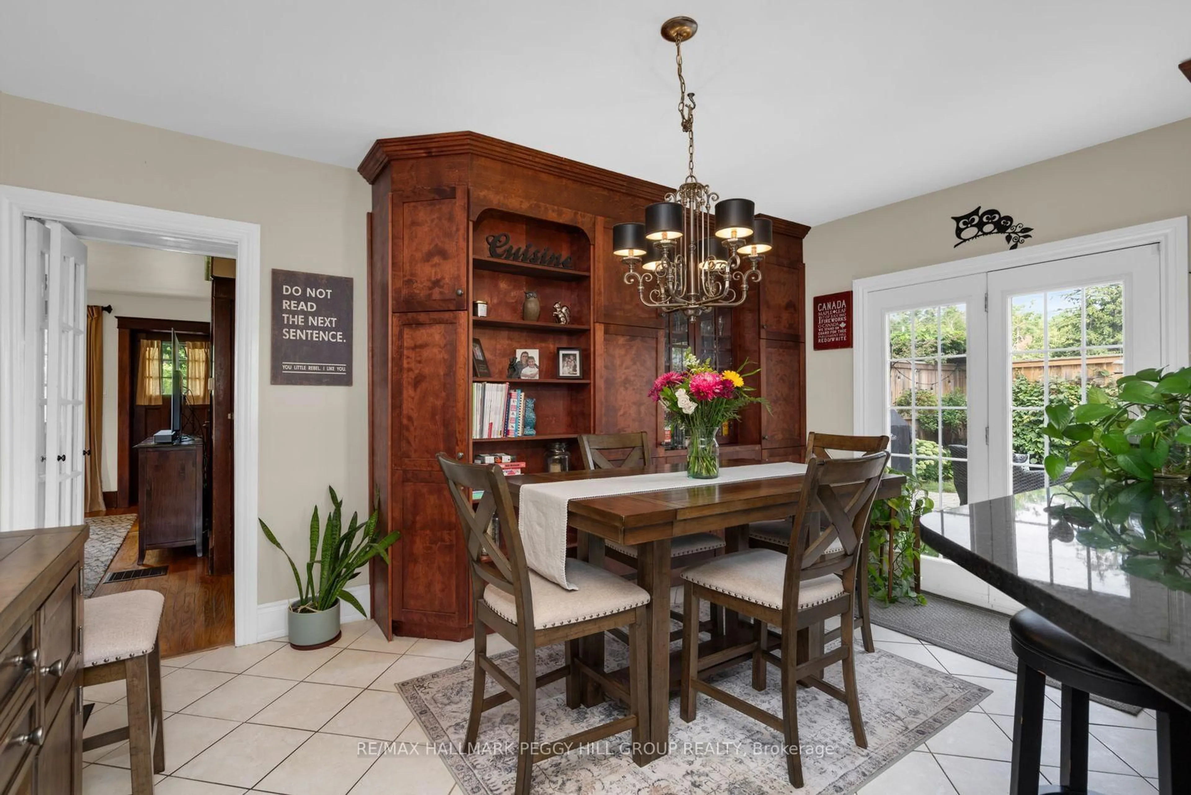 Dining room, ceramic/tile floor for 12 Beacon Rd, Barrie Ontario L4N 9C8