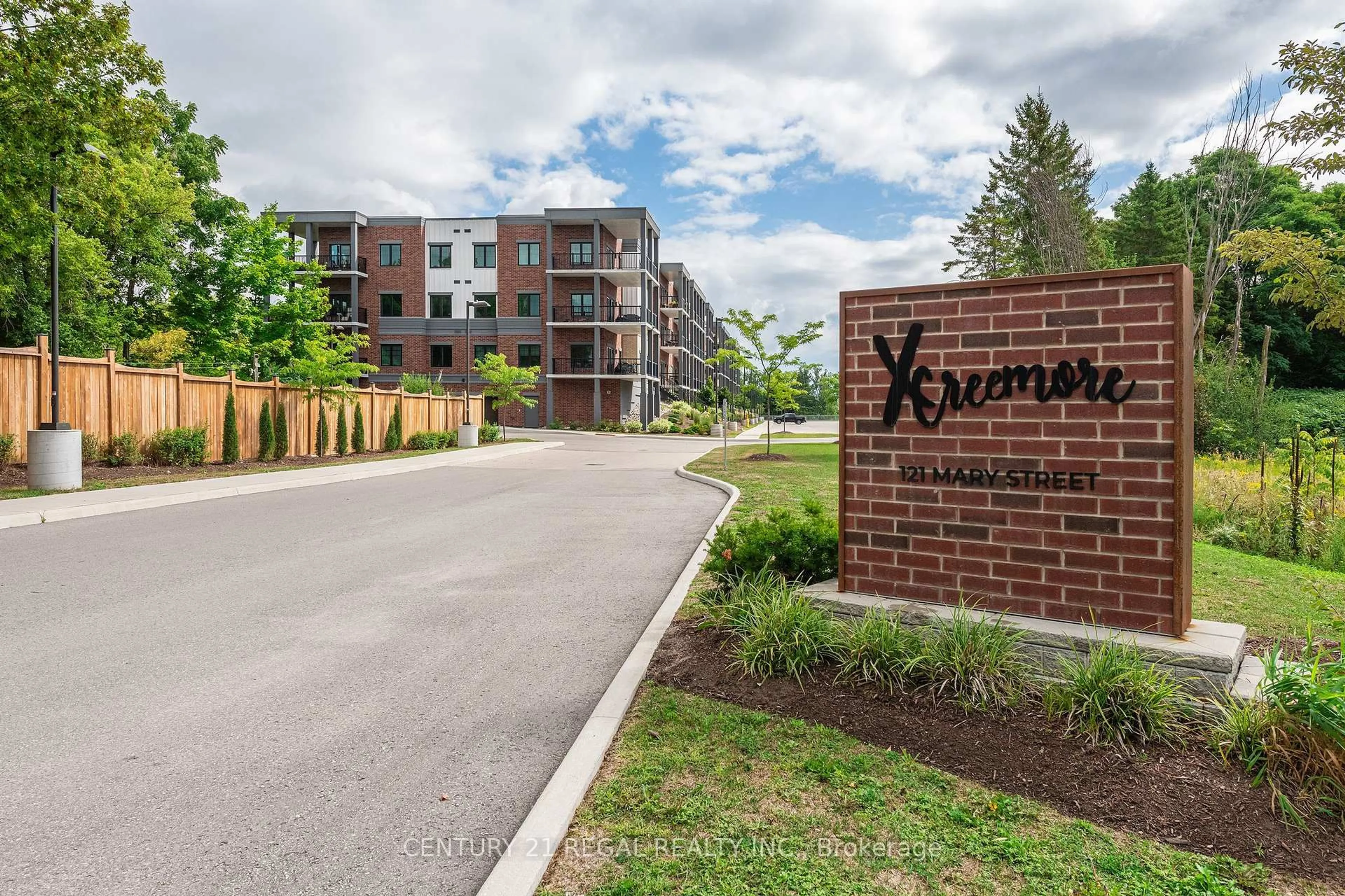 Unknown for 121 Mary St #Unit 205, Clearview Ontario L0M 1G0