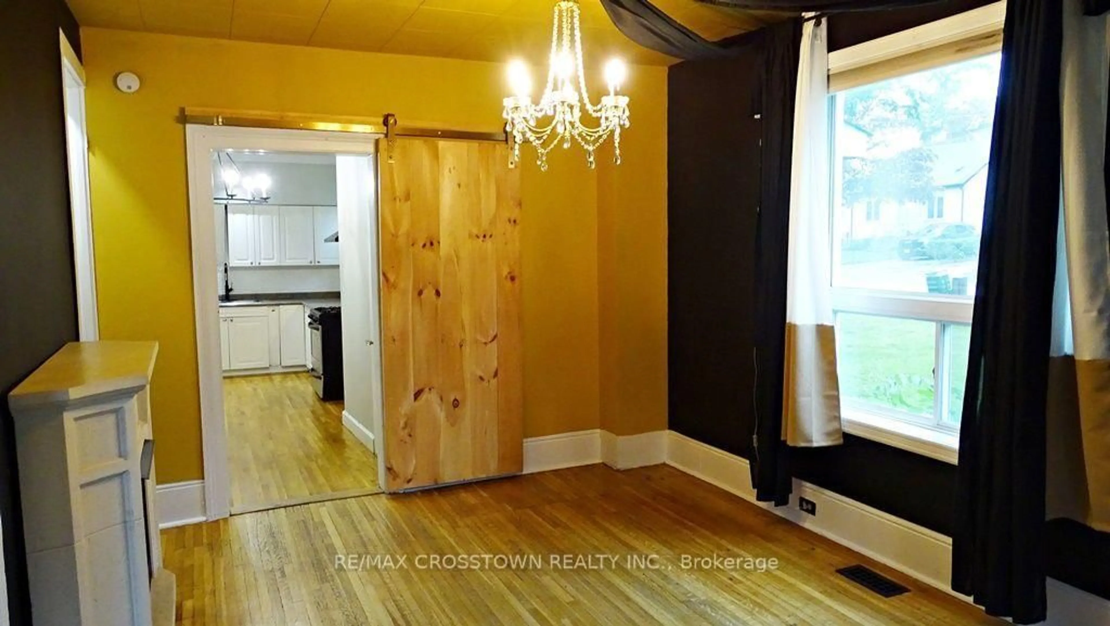 Unknown for 39 Grove St, Barrie Ontario L4N 1M6