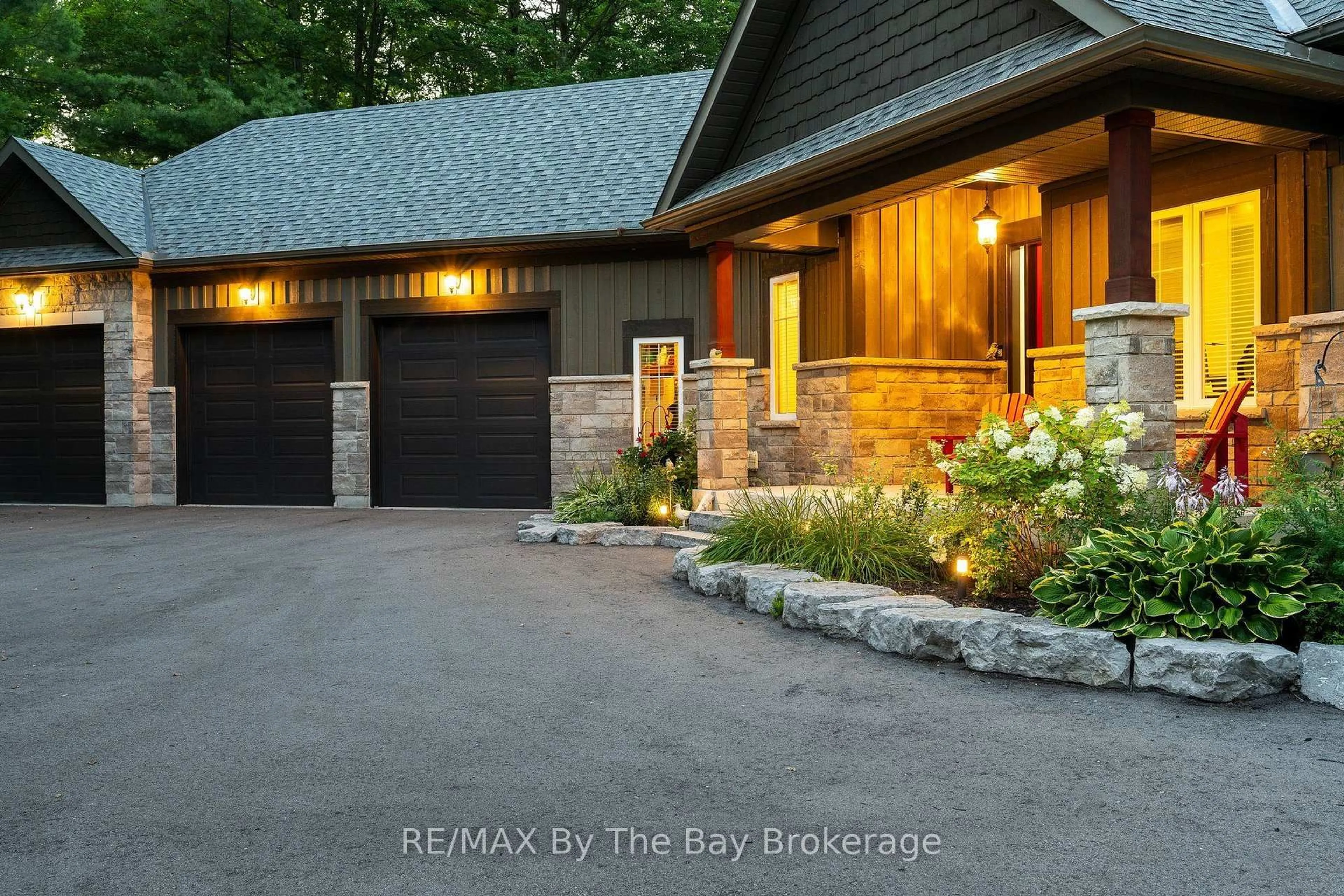 Indoor garage for 81 Spruce St, Tiny Ontario L0L 1P1