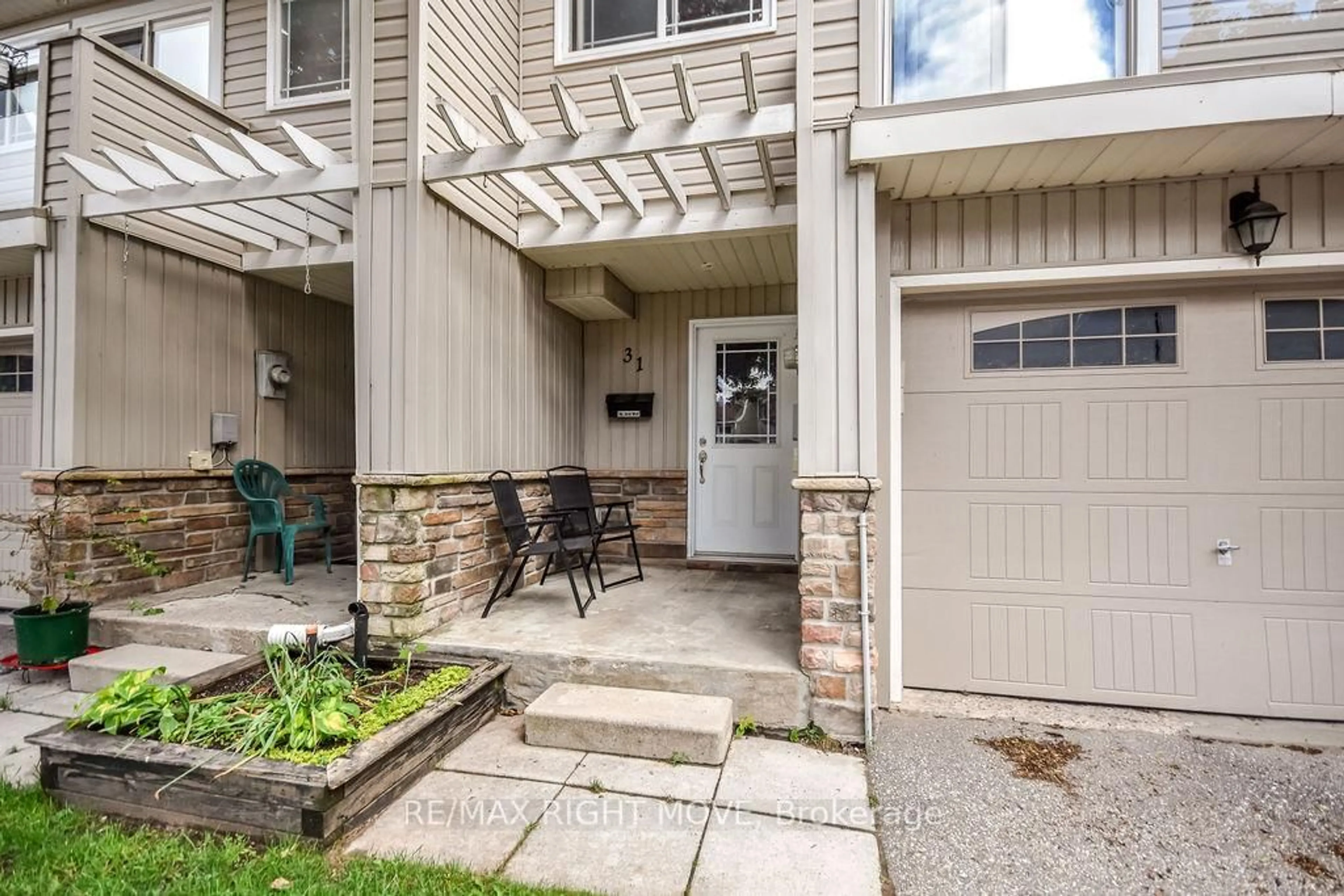 Patio, street for 12 LANKIN Blvd #31, Orillia Ontario L3V 6T2