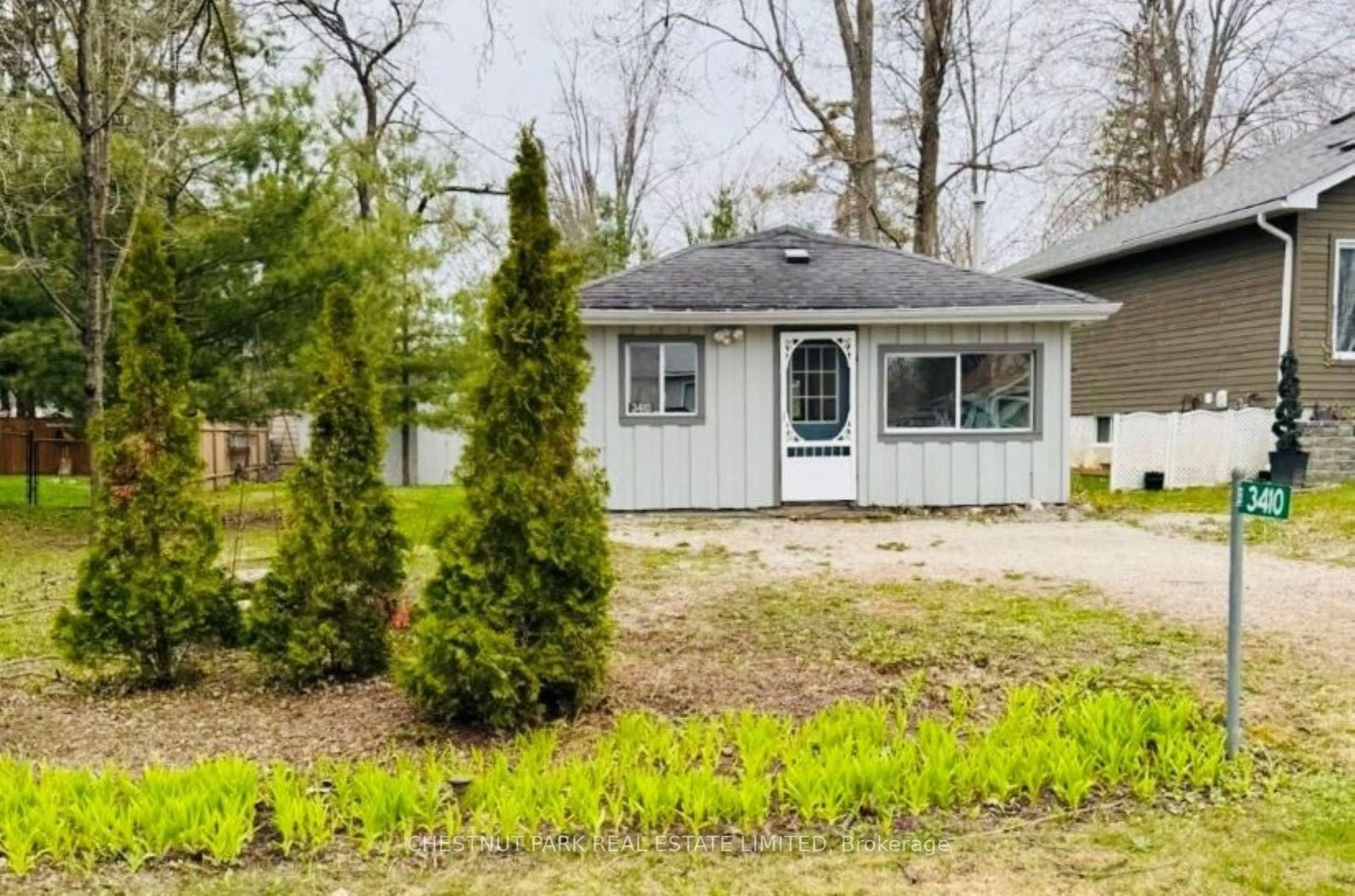 Home with vinyl exterior material, street for 3410 Beachview Ave, Severn Ontario L0K 1G0