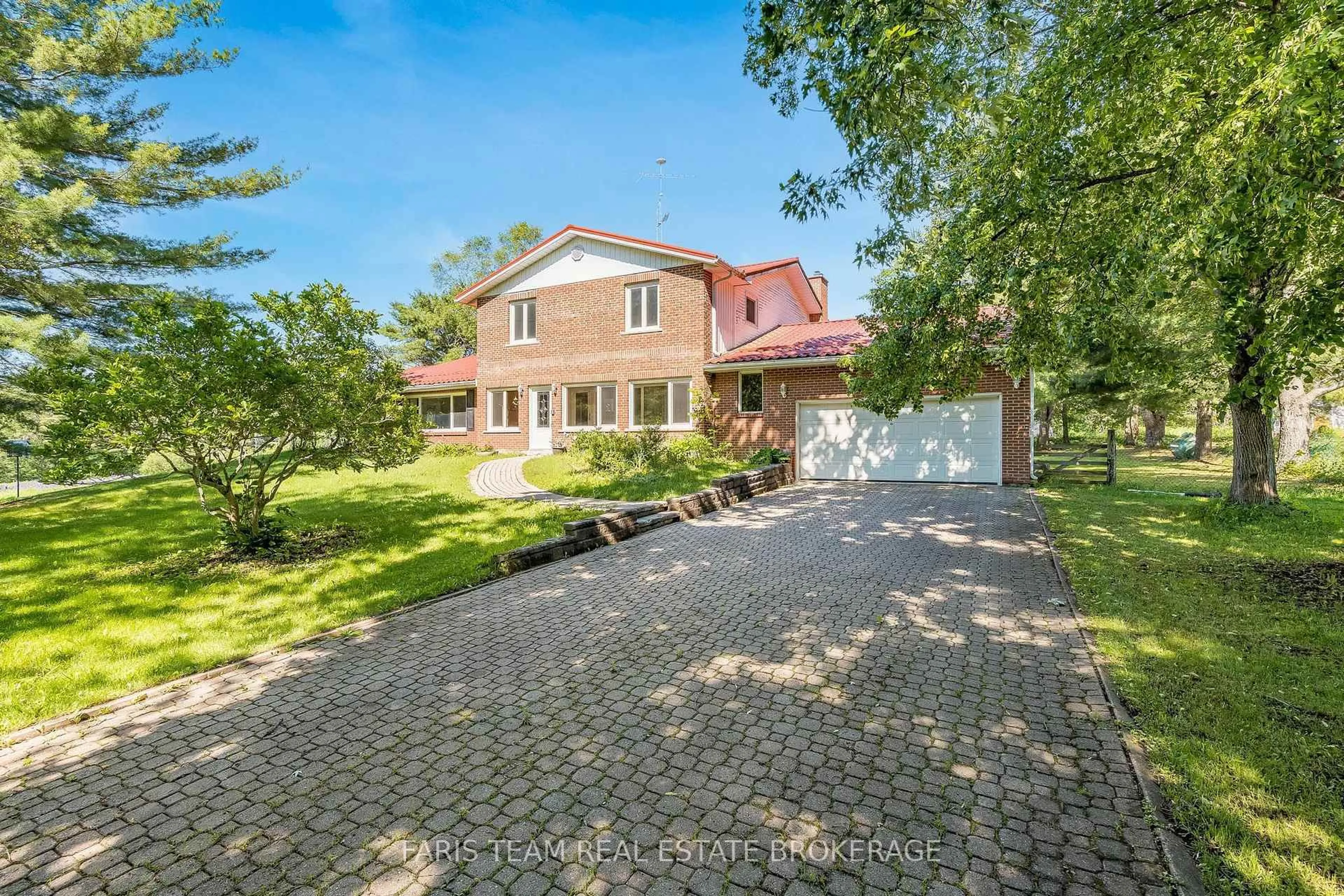 A pic from outside/outdoor area/front of a property/back of a property/a pic from drone, street for 3146 Wasdell Falls Rd, Severn Ontario L0K 2B0