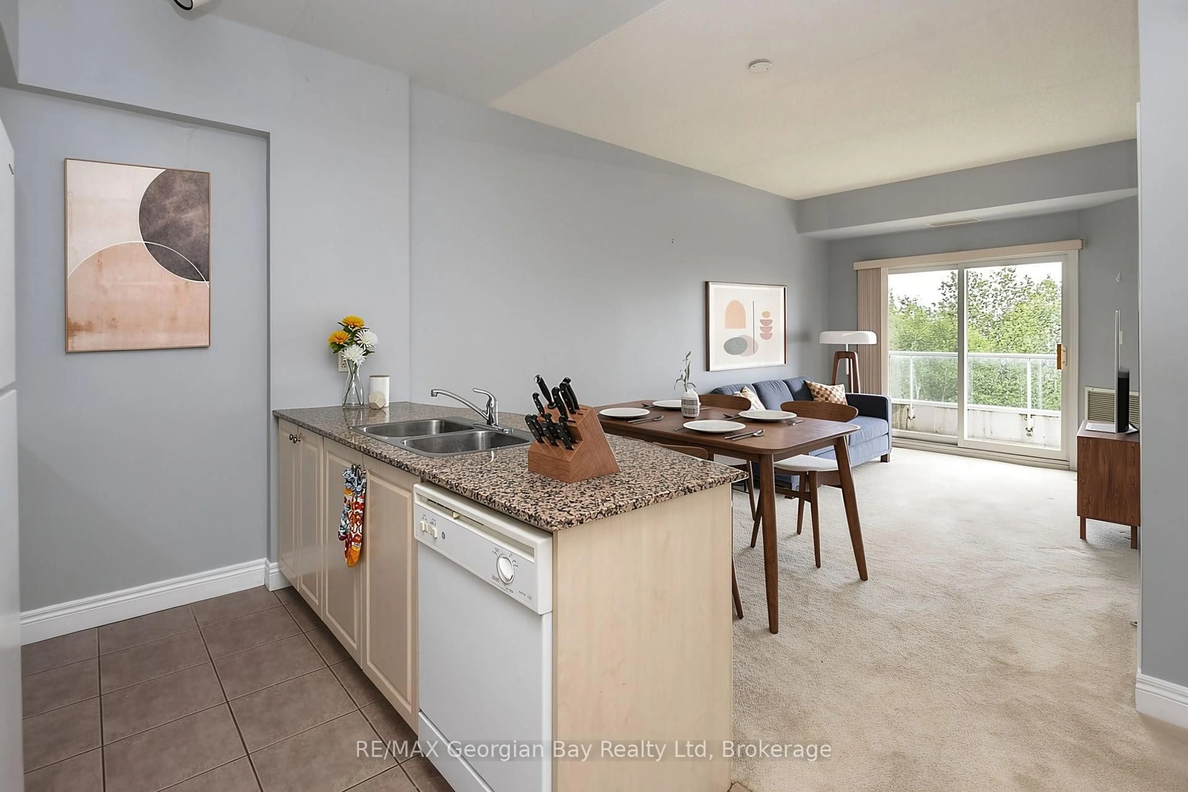 Open concept kitchen, ceramic/tile floor for 280 Aberdeen Blvd #415, Midland Ontario L4R 5N4