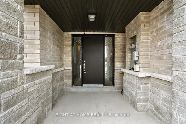 6 Blue Forest Cres, Barrie 2