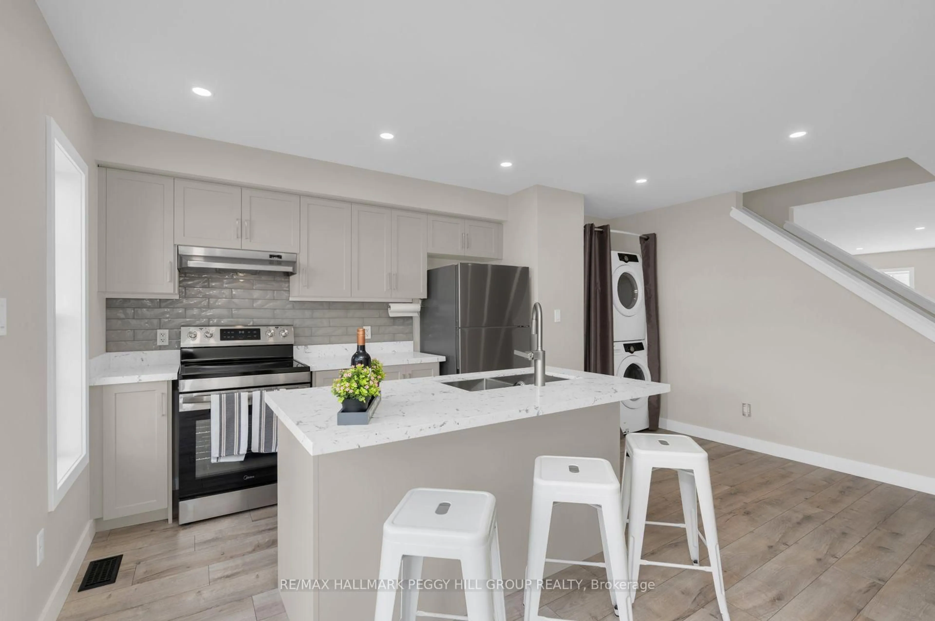 Open concept kitchen, unknown for 91 Coughlin Rd #19, Barrie Ontario L4N 0L6