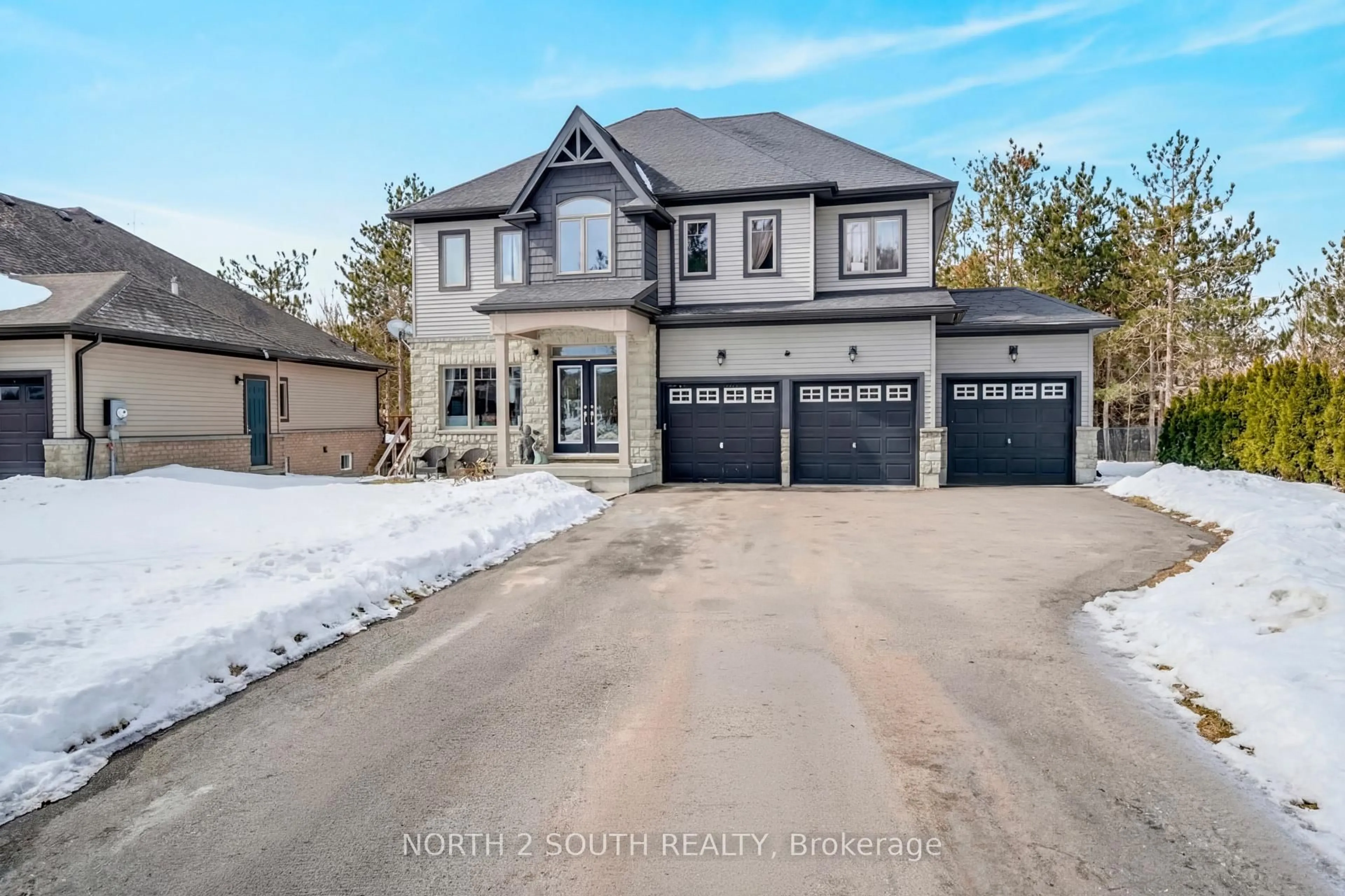 Home with brick exterior material, street for 4 Boville Crt, Oro-Medonte Ontario L0L 2L0