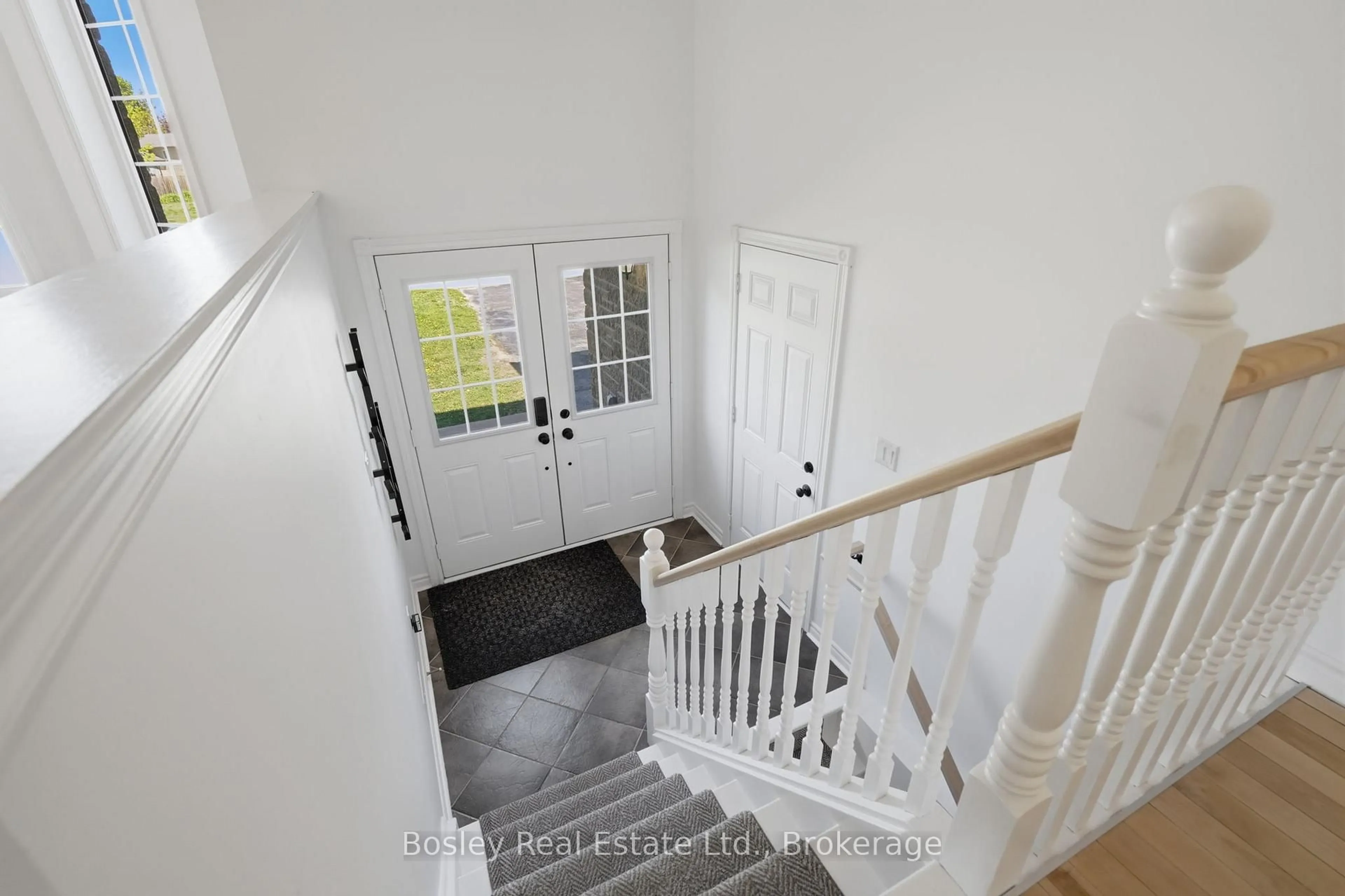 Unknown for 208 Lamont Crt, Clearview Ontario L0M 1S0