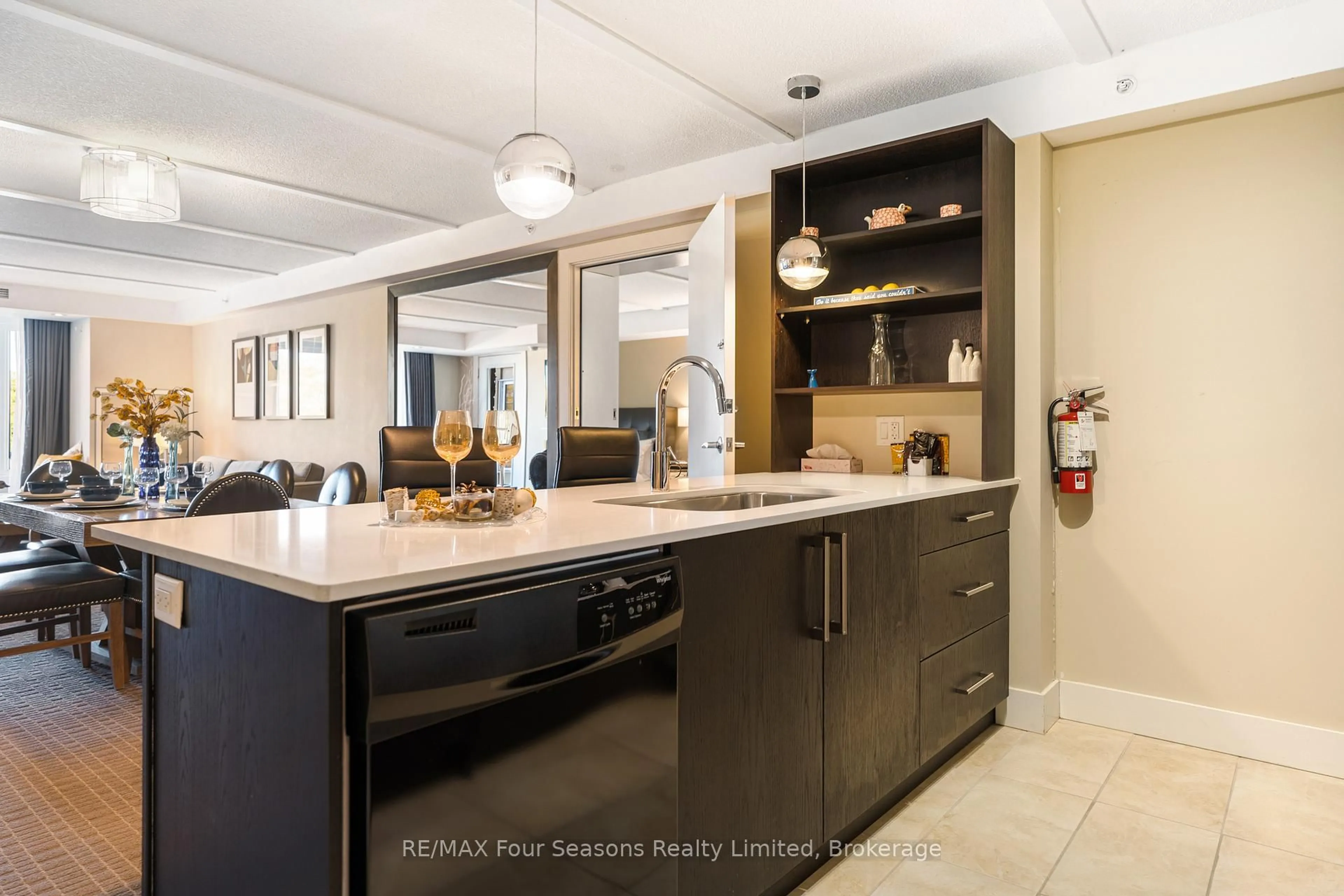 Open concept kitchen, ceramic/tile floor for 9 Harbour St #6210/6212, Collingwood Ontario L9Y 5C5