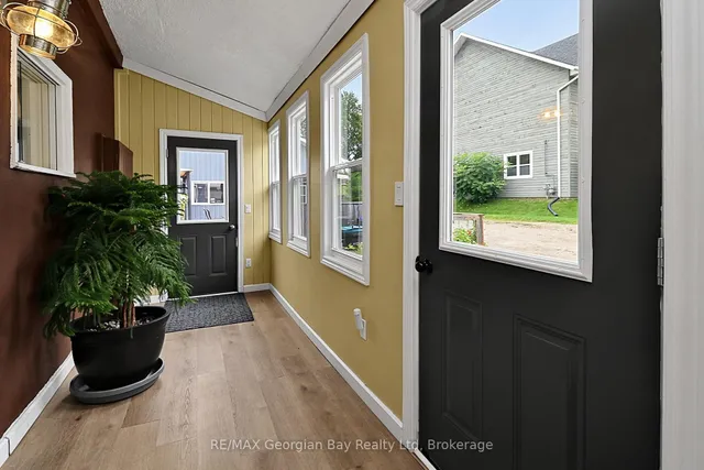 154 ROBERT St, Penetanguishene 5