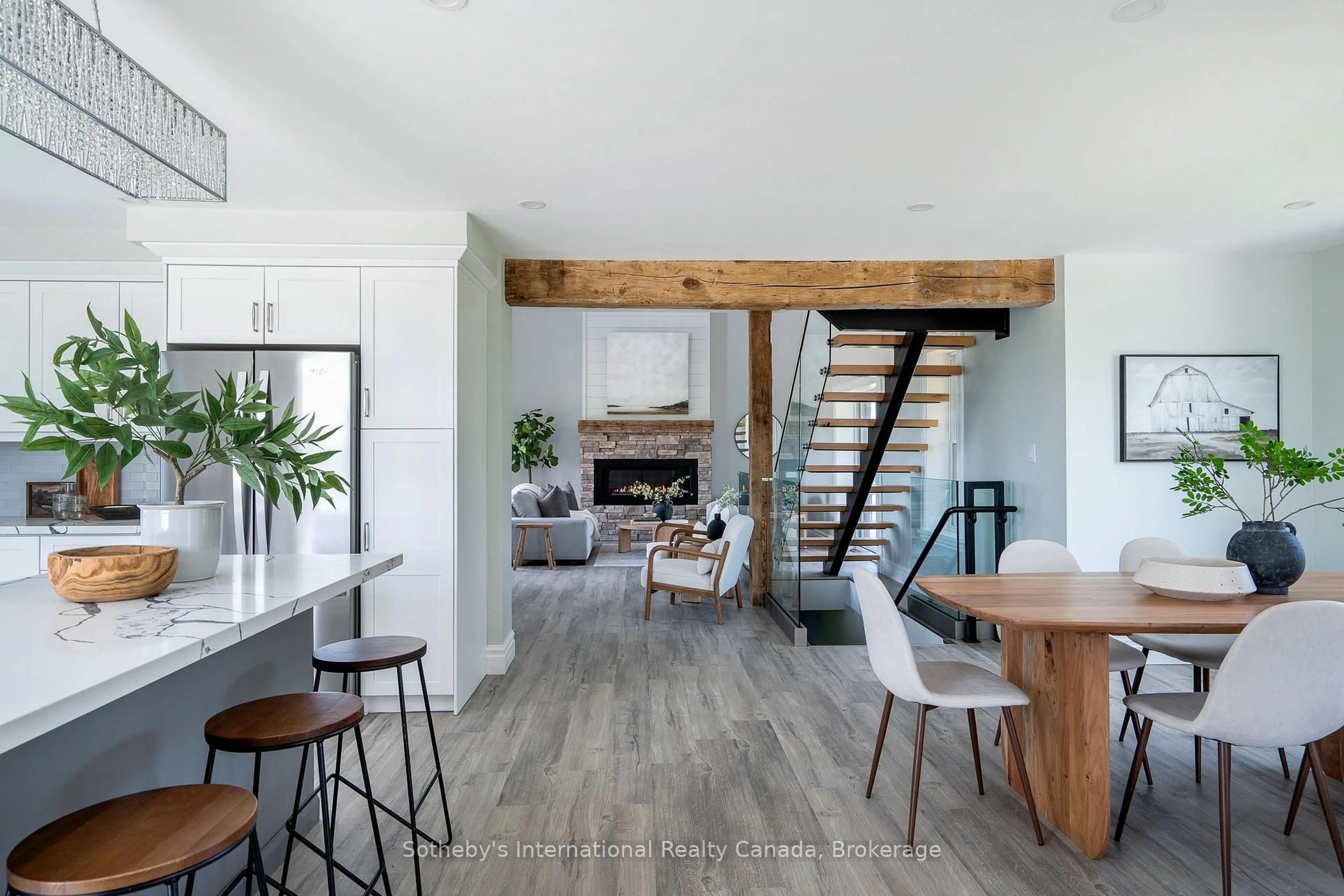 Open concept kitchen, unknown for 1952 Nottawasaga, Clearview Ontario L0M 1S0