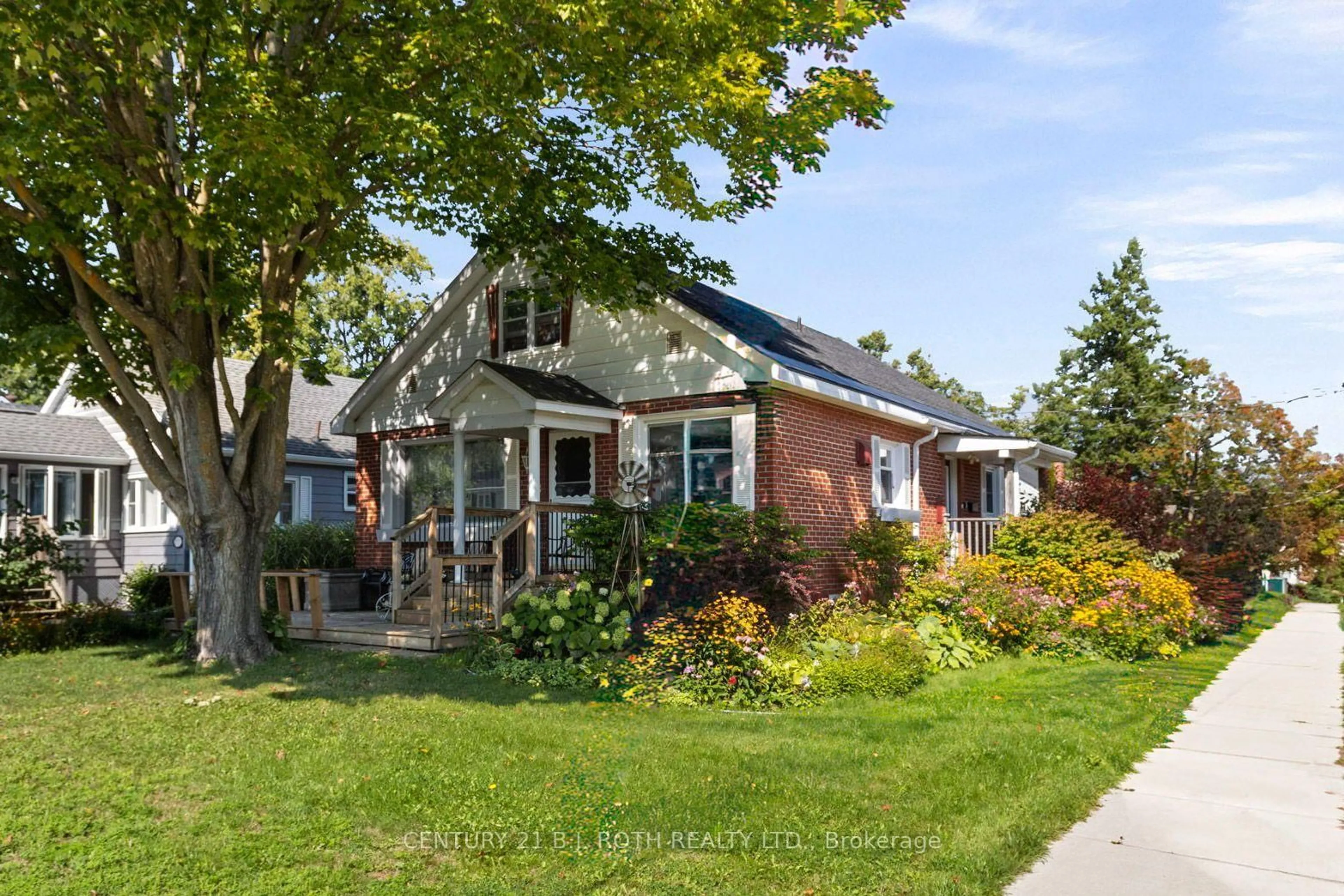 Home with brick exterior material, street for 328 Colborne St, Orillia Ontario L3V 3A3