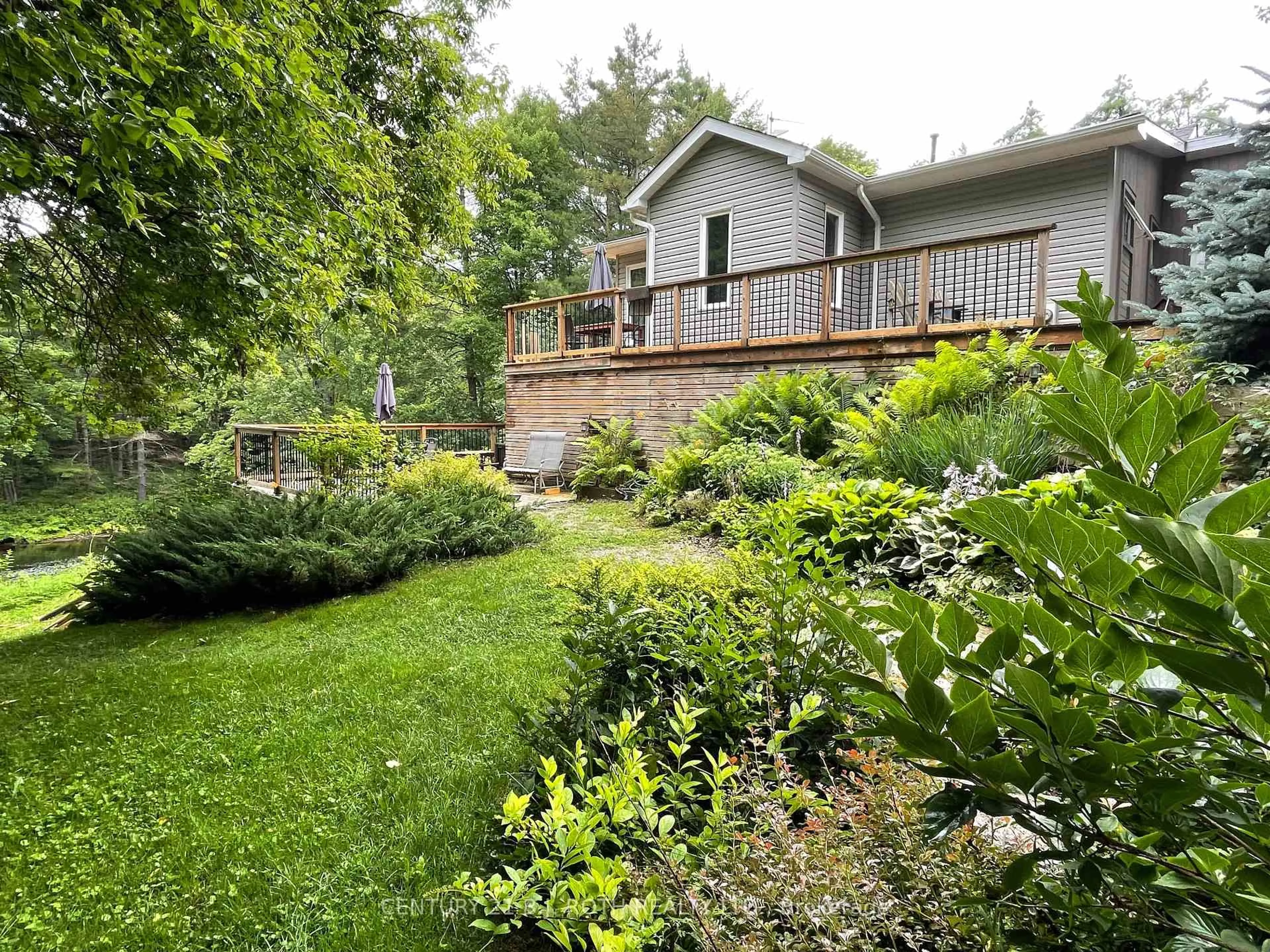 Patio, unknown for 8101 Kings River Rd, Ramara Ontario L0K 2B0