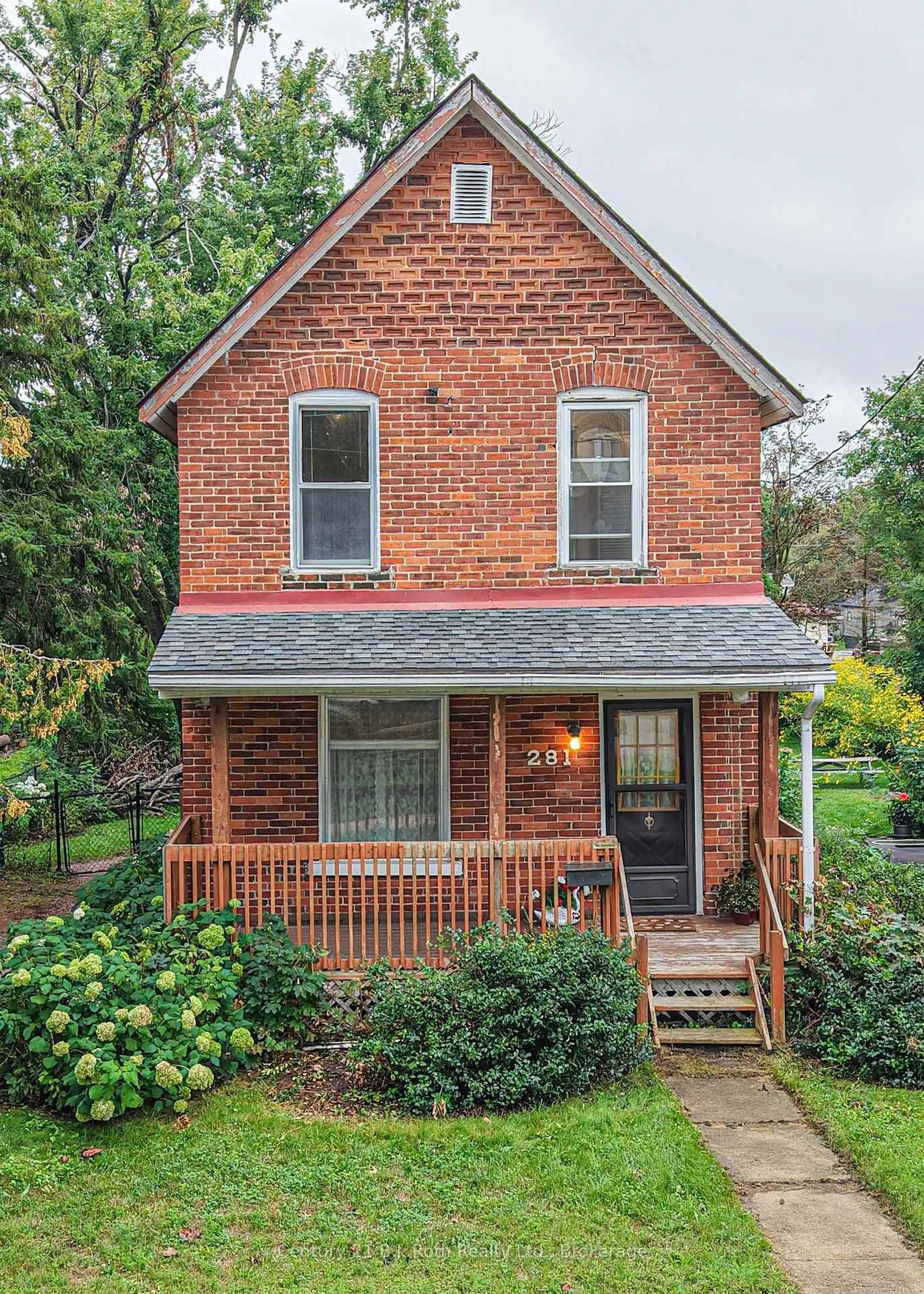 Home with brick exterior material, street for 281 Nottawasaga St, Orillia Ontario L3V 3K5