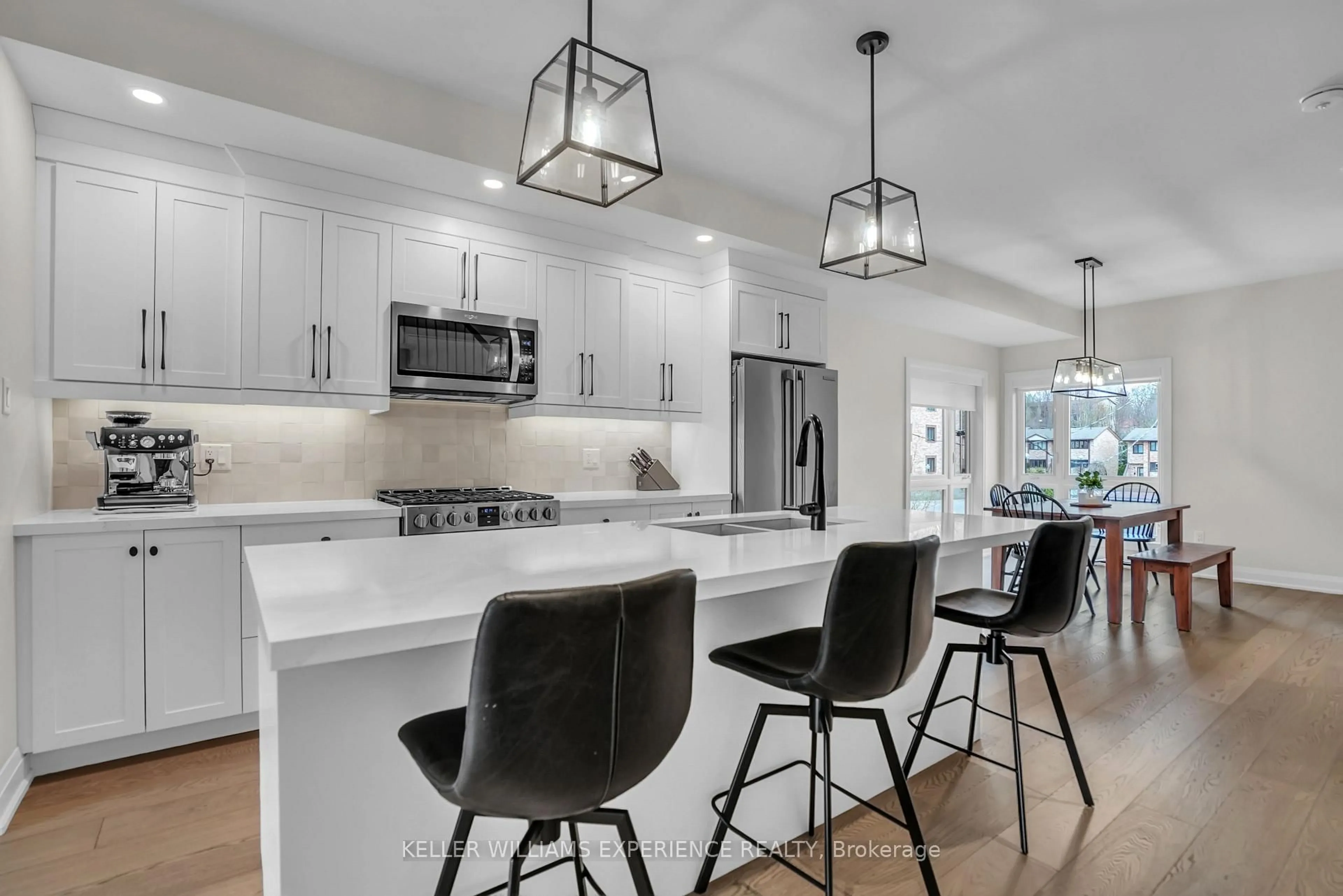 Open concept kitchen, ceramic/tile floor for 86 Clapperton St, Barrie Ontario L4M 3G2