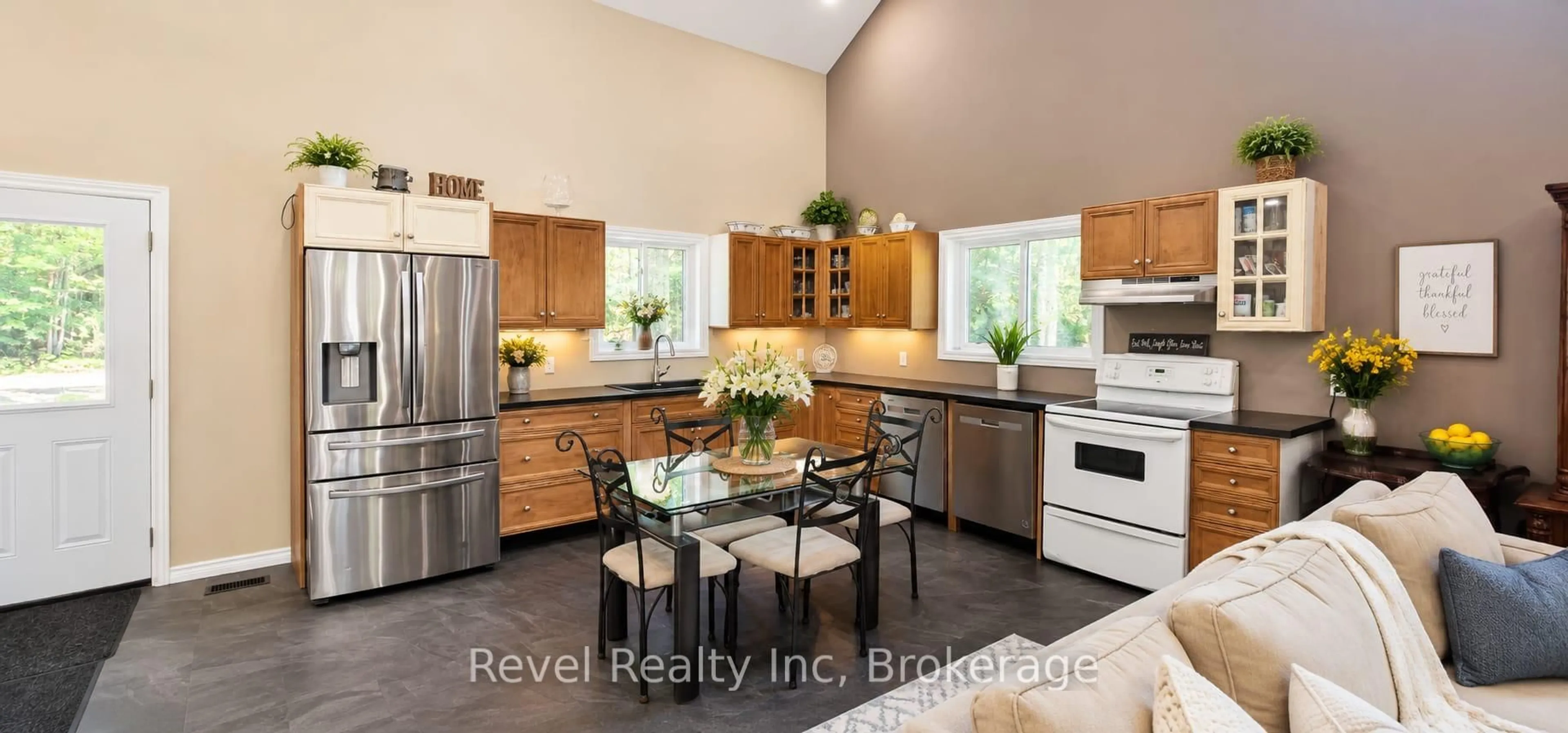 Open concept kitchen, unknown for 157 Desroches Tr #n/a, Tiny Ontario L9M 0H3