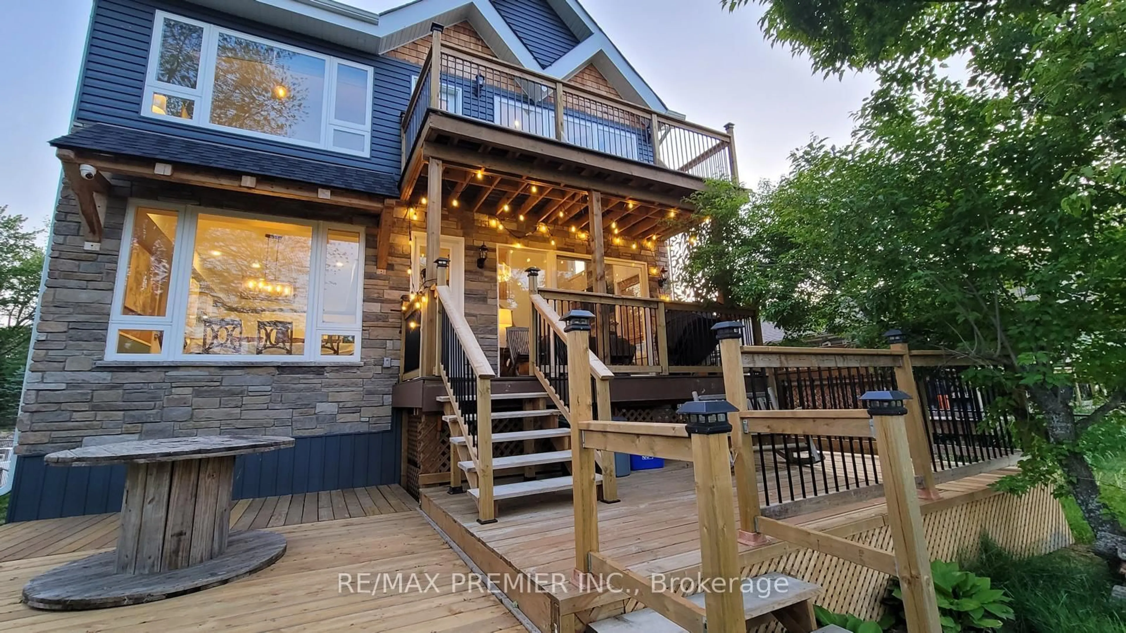 Patio, street for 1651 Peninsula Pt Rd, Severn Ontario P0E 1N0