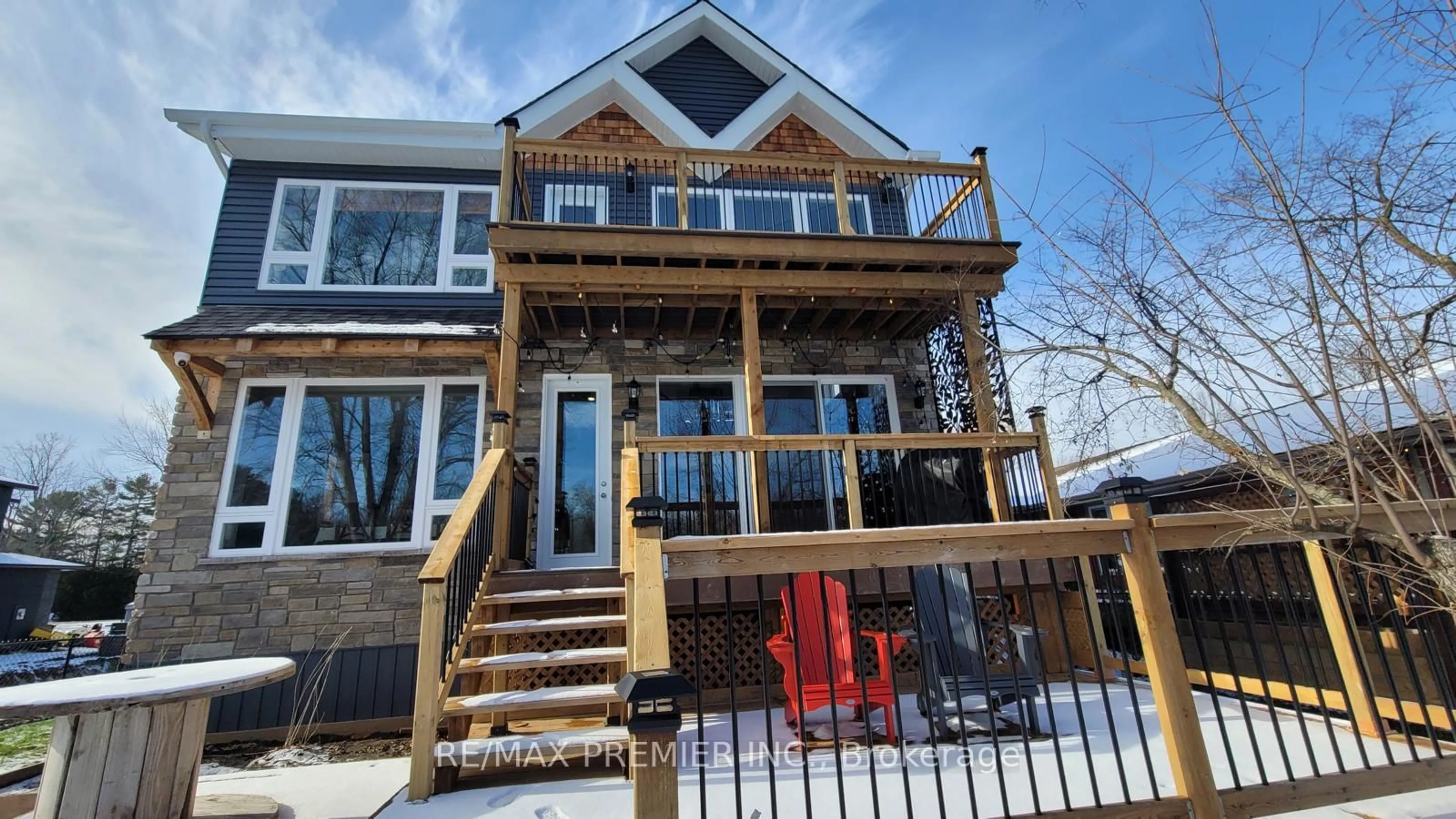 Home with vinyl exterior material, unknown for 1651 Peninsula Pt Rd, Severn Ontario P0E 1N0