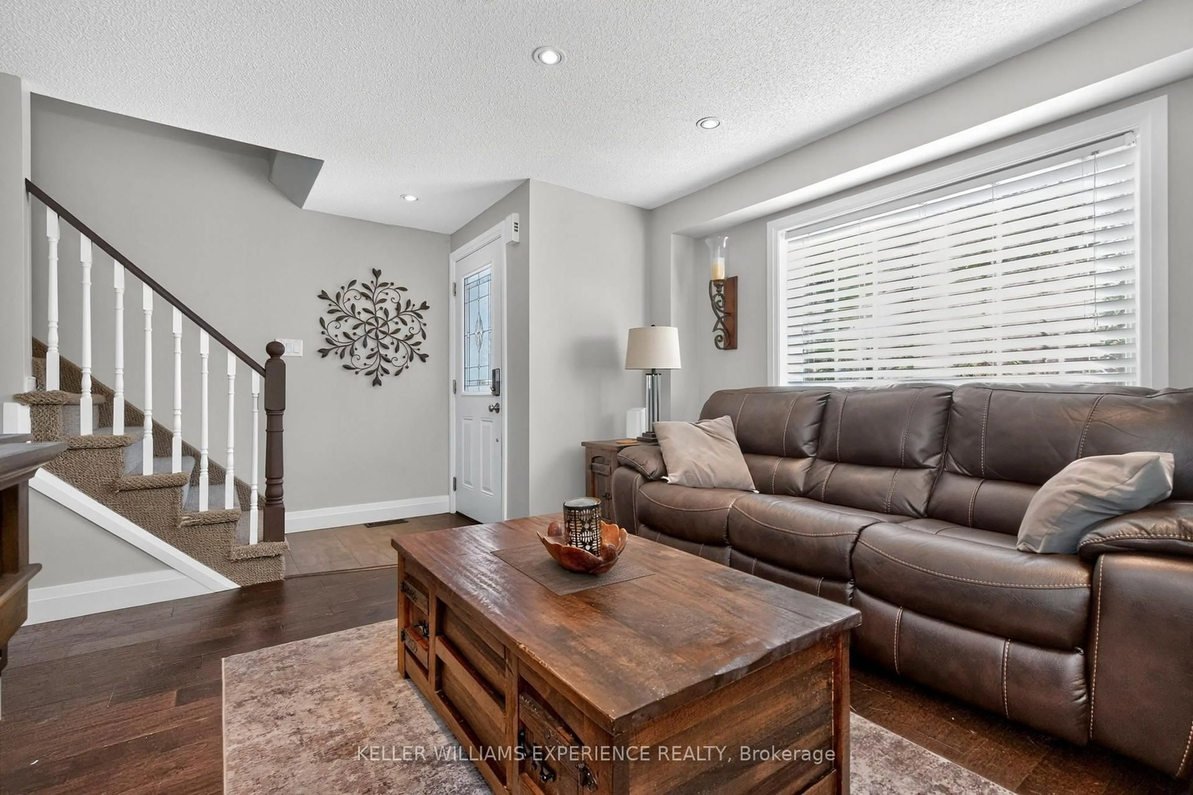 Living room with furniture, unknown for 38 Kenwell Cres #9, Barrie Ontario L4N 0Z6